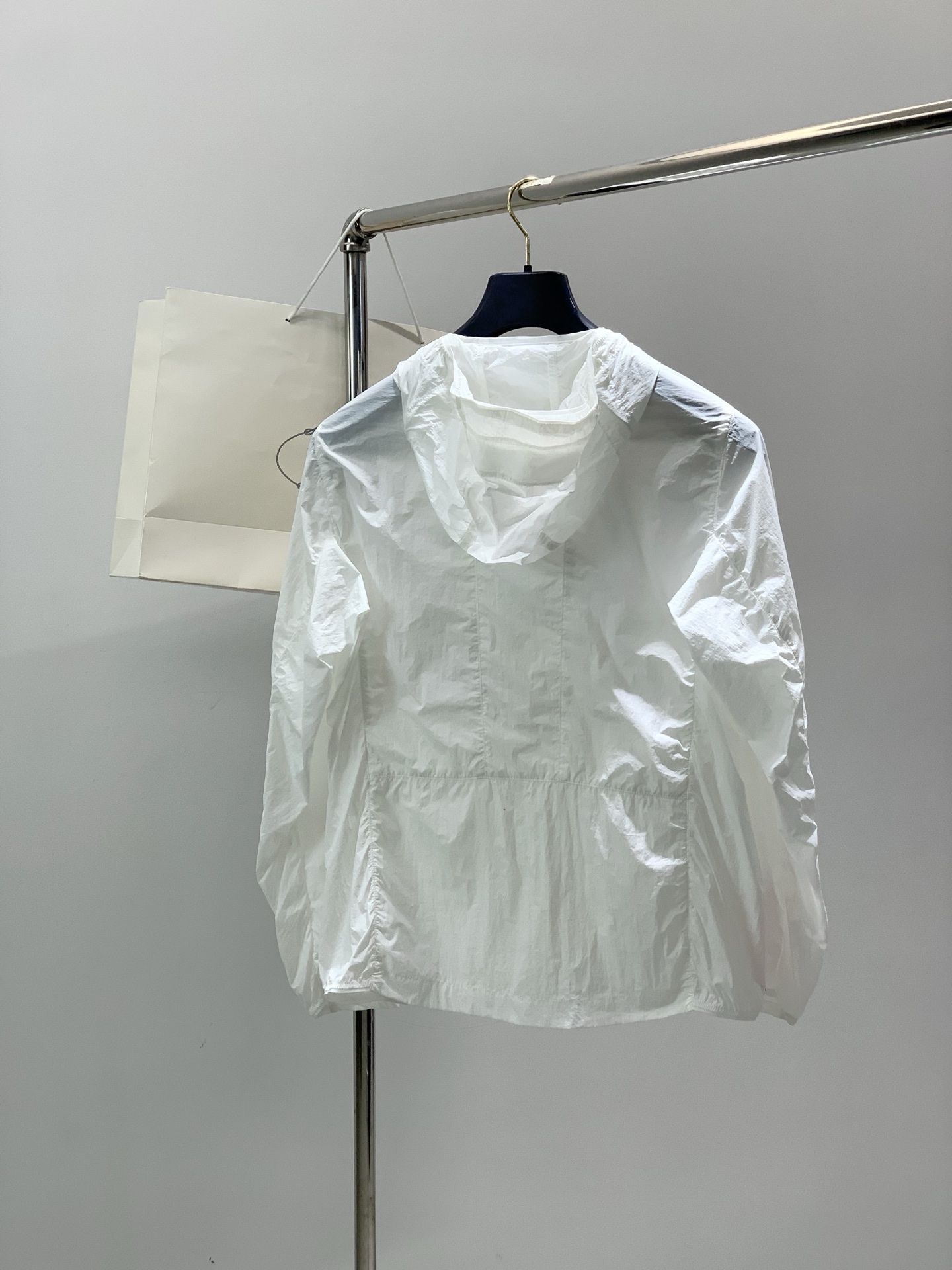 一套，PRADA 普拉达，2026夏季最新品，专柜同步有售，时尚休闲防晒服套装，进口原版面料，做工极为复