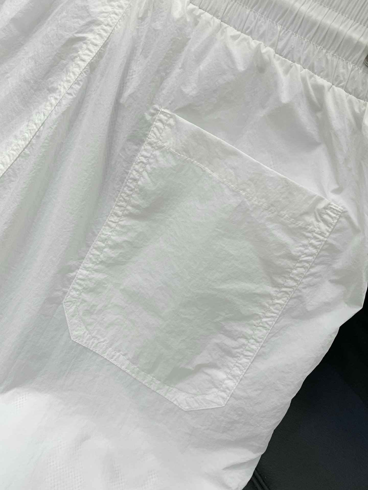 一套，PRADA 普拉达，2026夏季最新品，专柜同步有售，时尚休闲防晒服套装，进口原版面料，做工极为复