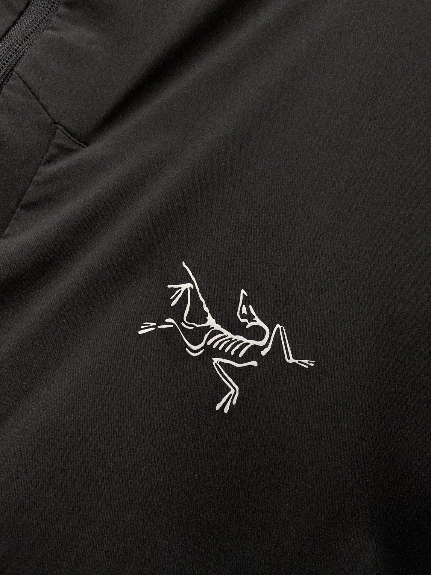 ，ARCTERYX 始祖鸟，2026夏季AW新品，时尚休闲连帽防晒服外套，专柜同步有售，原单狠货，进口原