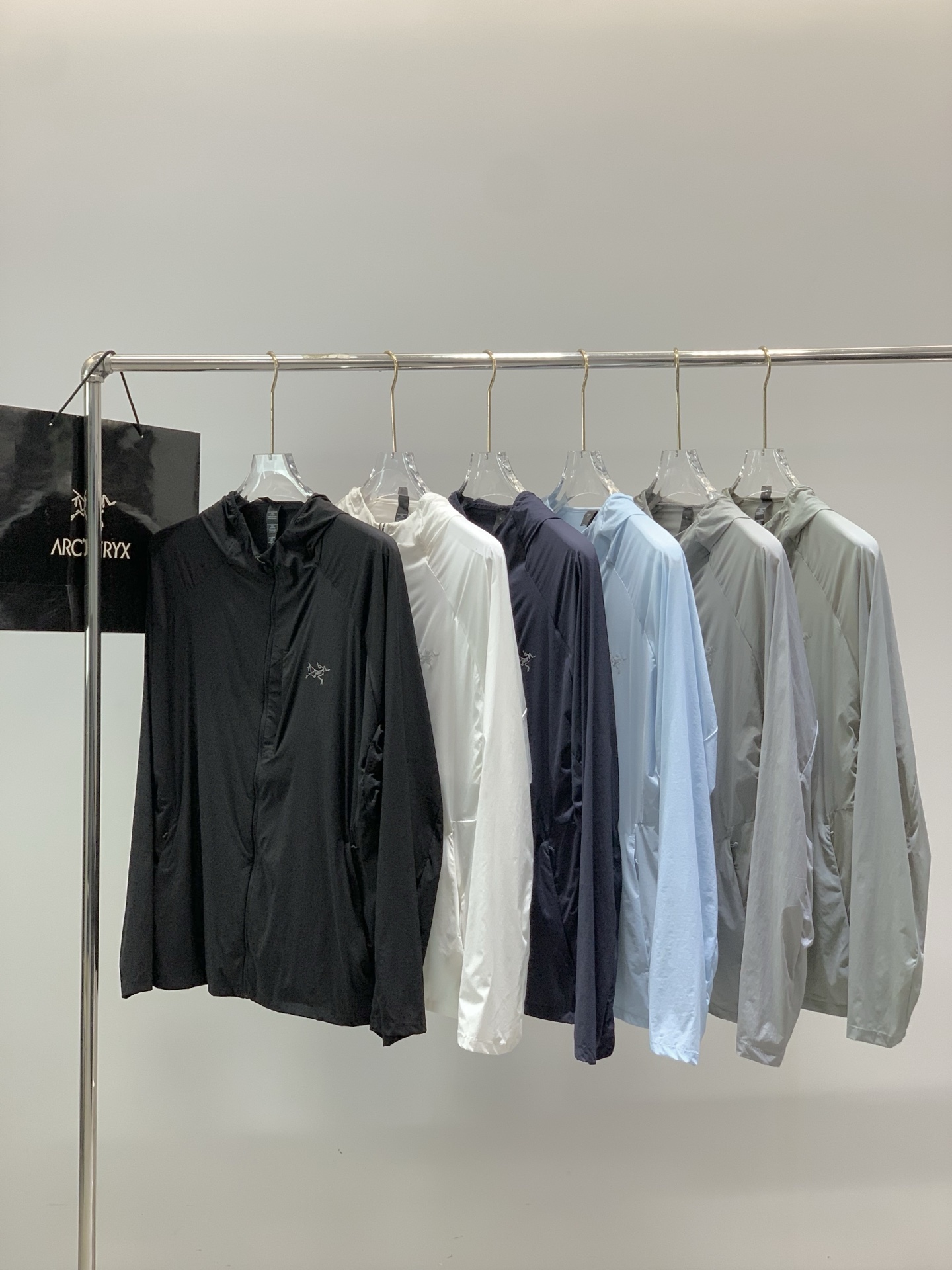 ，ARCTERYX 始祖鸟，2026夏季AW新品，时尚休闲连帽防晒服外套，专柜同步有售，原单狠货，进口原