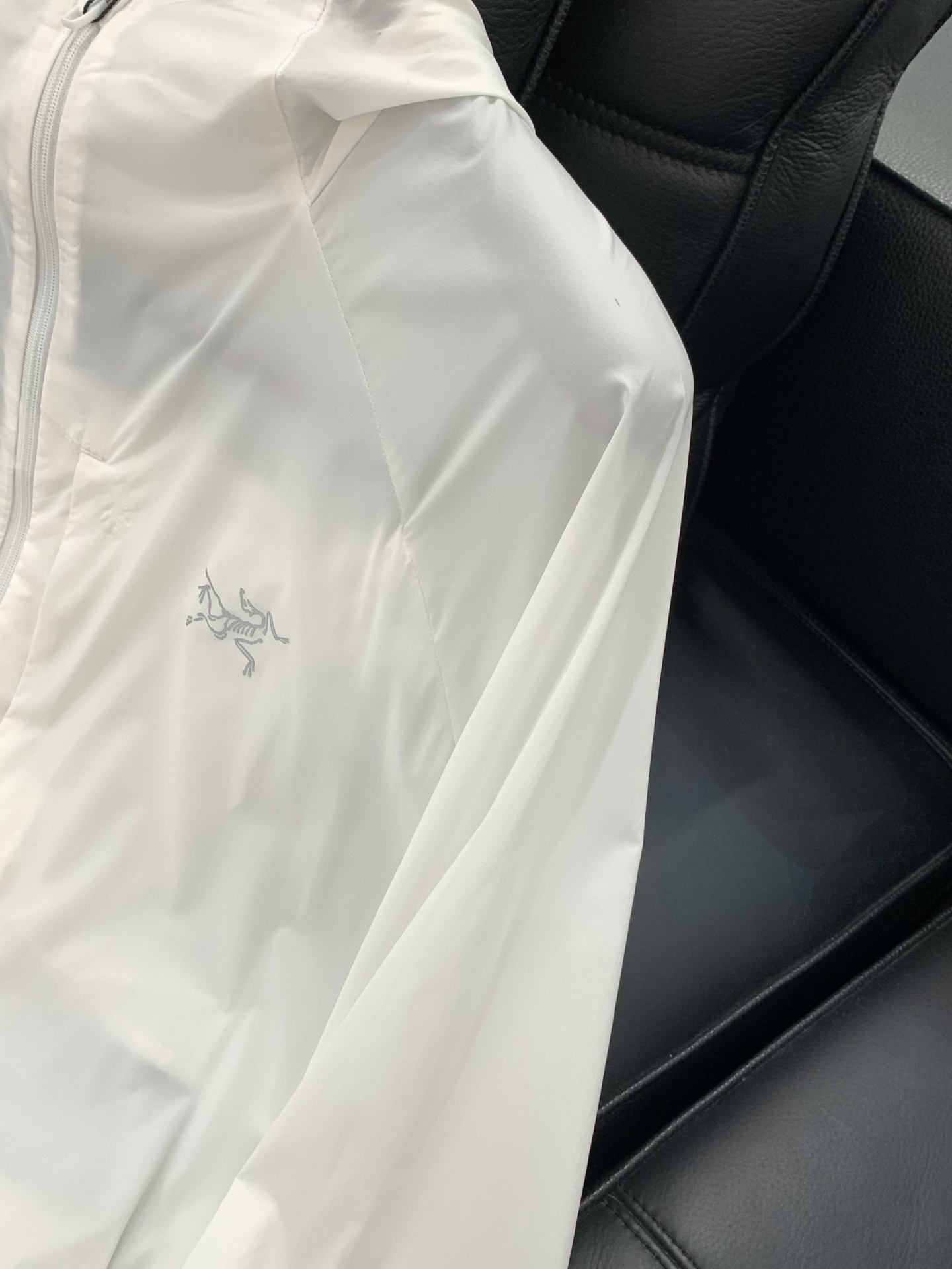 ，ARCTERYX 始祖鸟，2026夏季AW新品，时尚休闲连帽防晒服外套，专柜同步有售，原单狠货，进口原