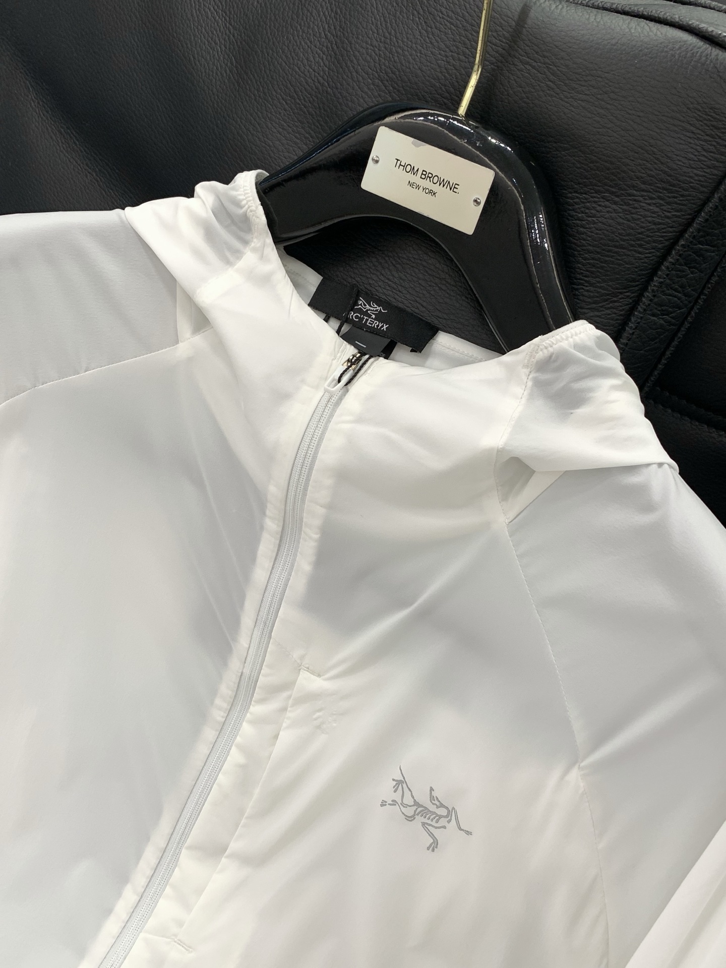 ，ARCTERYX 始祖鸟，2026夏季AW新品，时尚休闲连帽防晒服外套，专柜同步有售，原单狠货，进口原