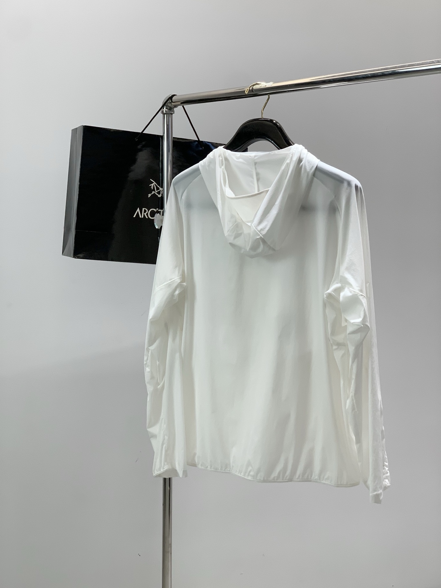 ，ARCTERYX 始祖鸟，2026夏季AW新品，时尚休闲连帽防晒服外套，专柜同步有售，原单狠货，进口原