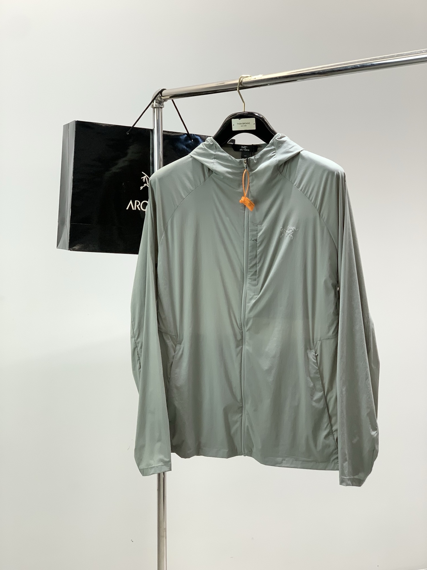 ，ARCTERYX 始祖鸟，2026夏季AW新品，时尚休闲连帽防晒服外套，专柜同步有售，原单狠货，进口原