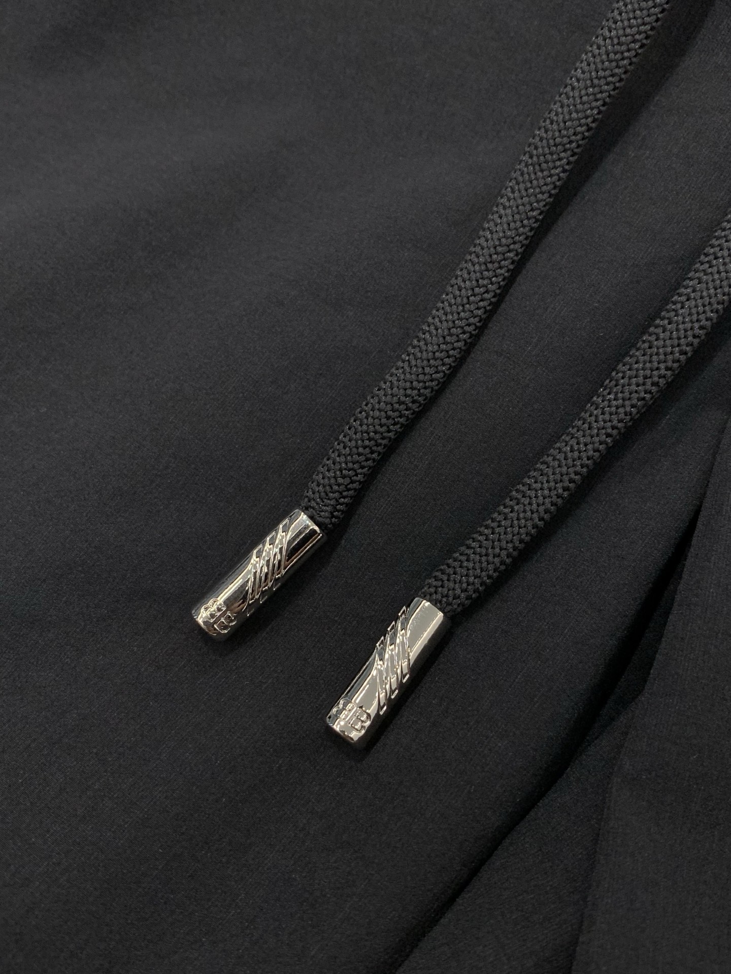 ，Balenciaga 巴黎世家，2026春季最新品，专柜同步有售，原单狠货，时尚休闲裤，进口原版面料，