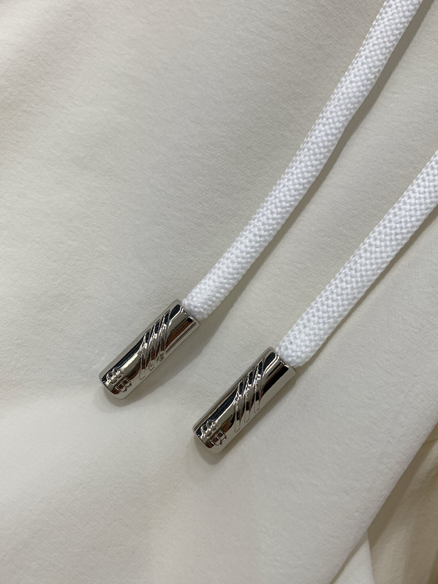 ，Balenciaga 巴黎世家，2026春季最新品，专柜同步有售，原单狠货，时尚休闲裤，进口原版面料，