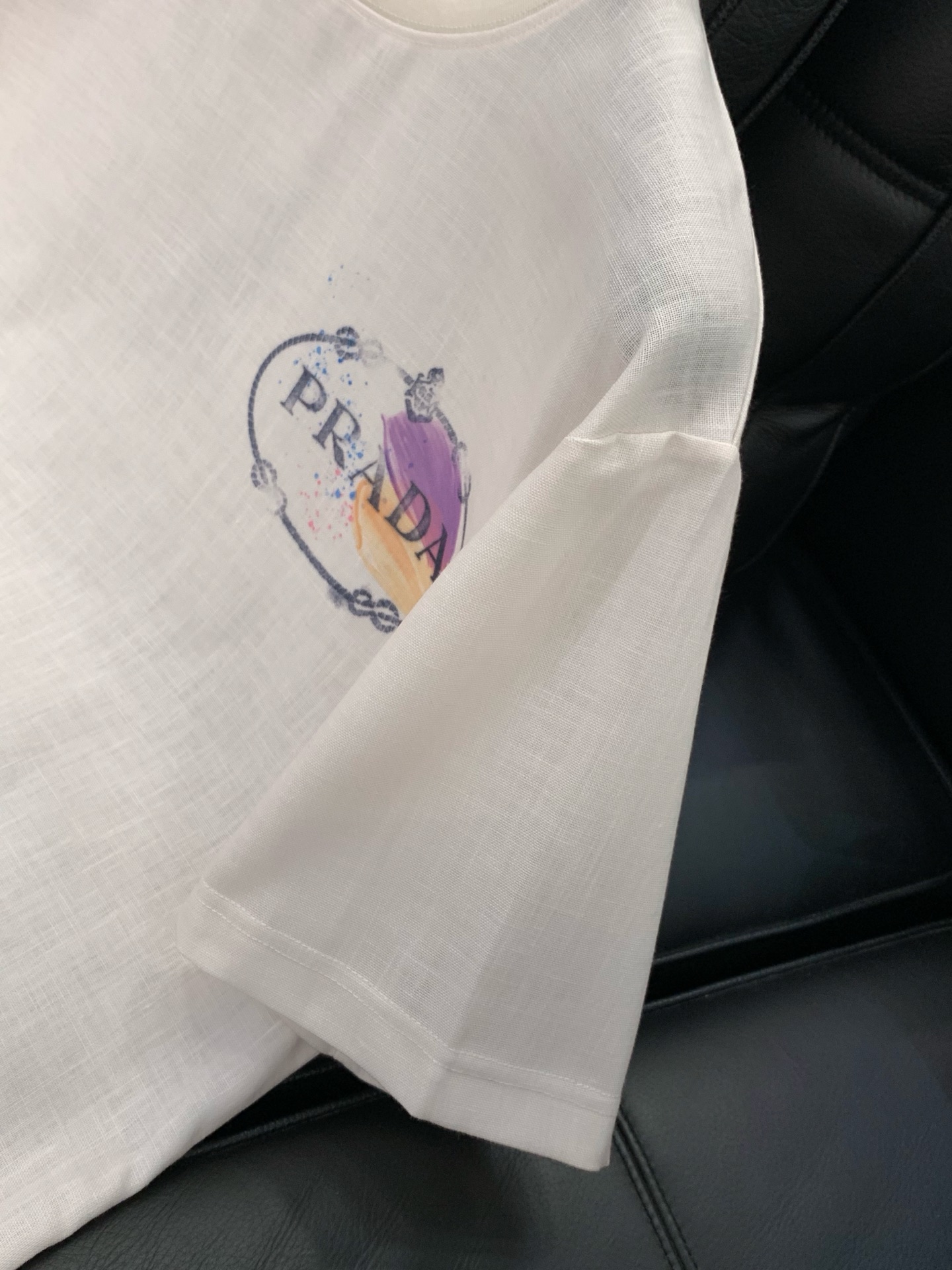 一套，PRADA 普拉达，2026夏季最新品，专柜同步有售，时尚休闲套装，进口原版面料，做工极为复杂，唯
