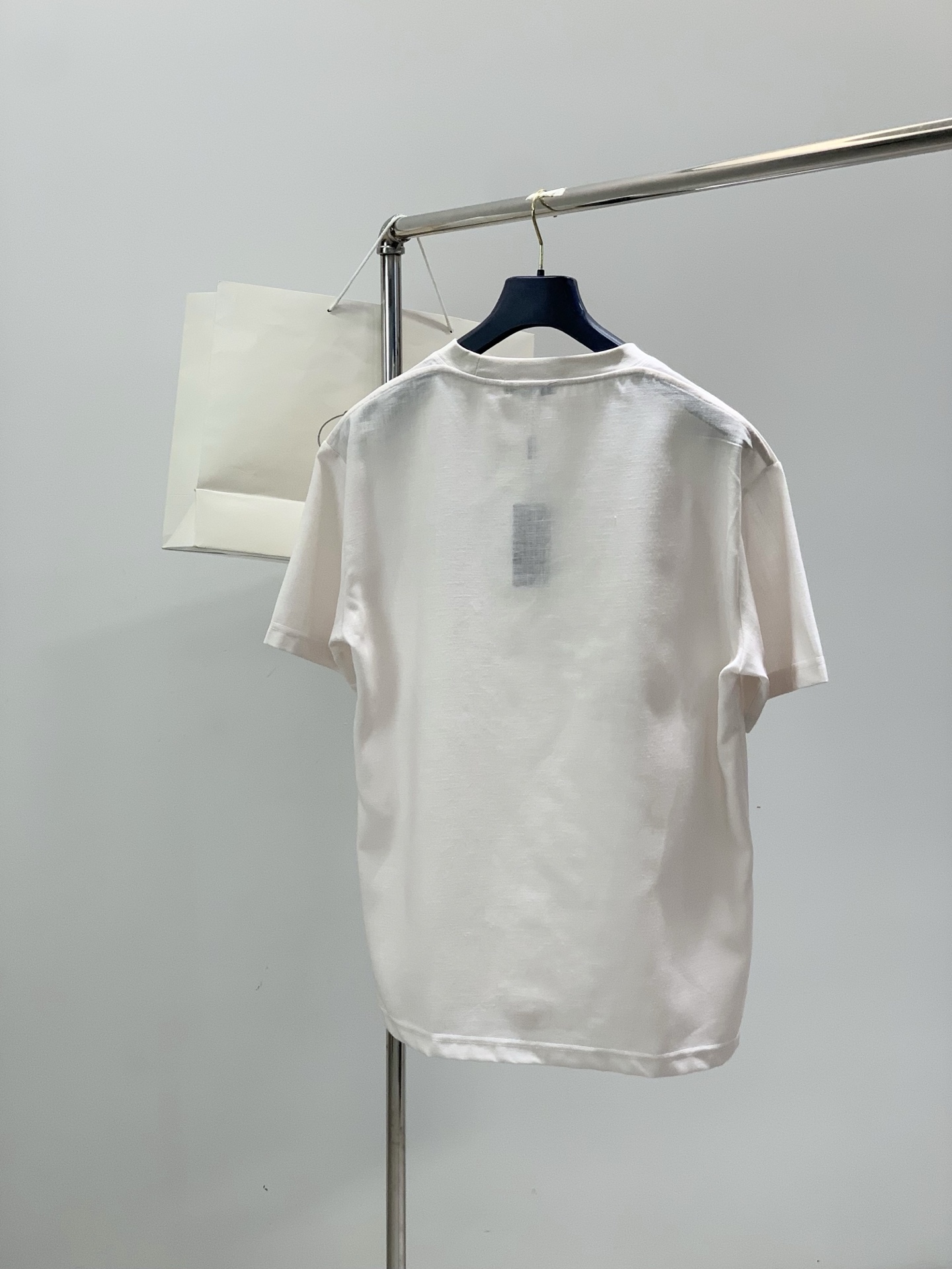 一套，PRADA 普拉达，2026夏季最新品，专柜同步有售，时尚休闲套装，进口原版面料，做工极为复杂，唯