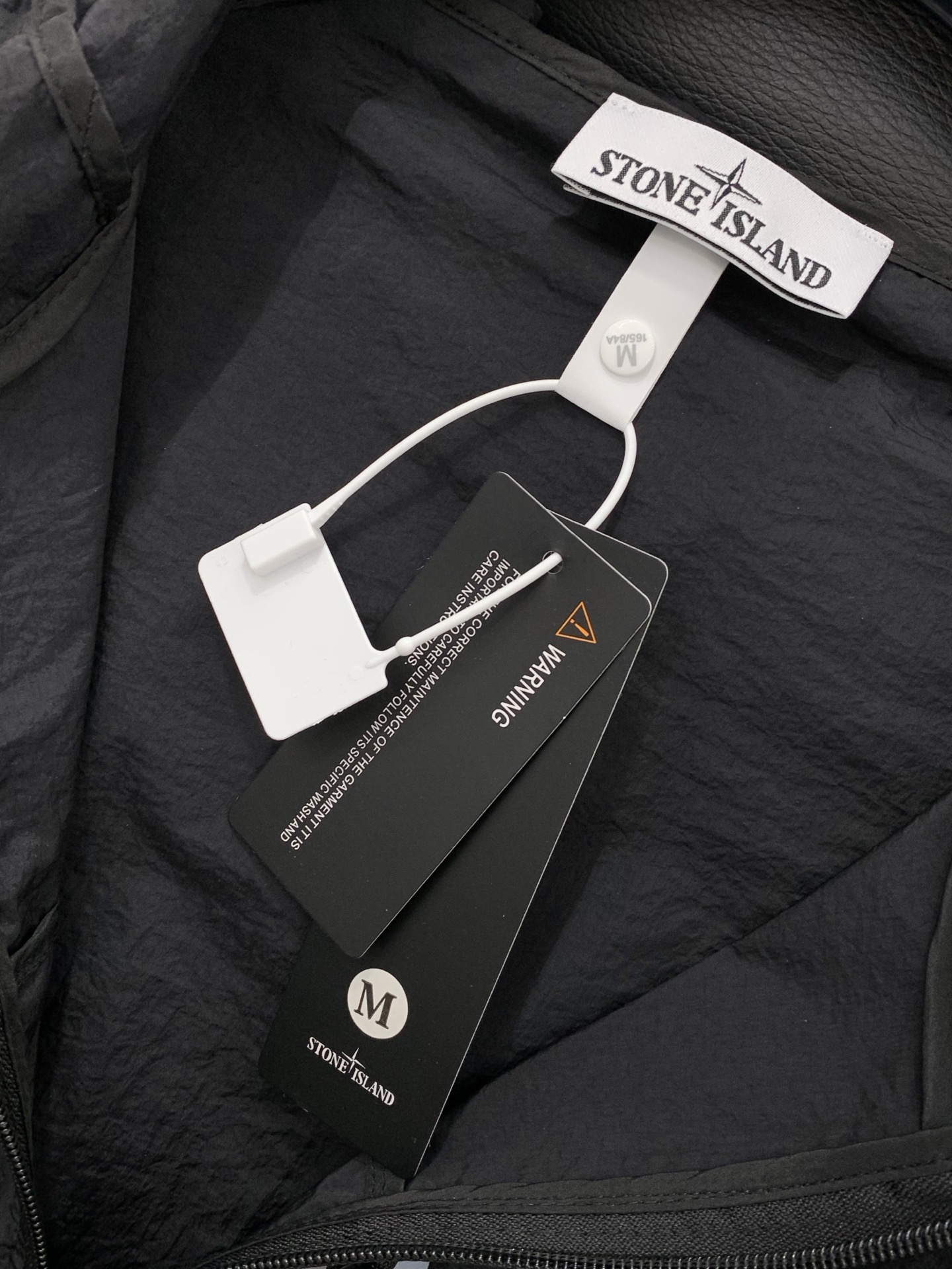 ，Stone Island 石头岛，2026夏季最新款，专柜同步有售，原单狠货，爆款时尚休闲连帽防晒服外