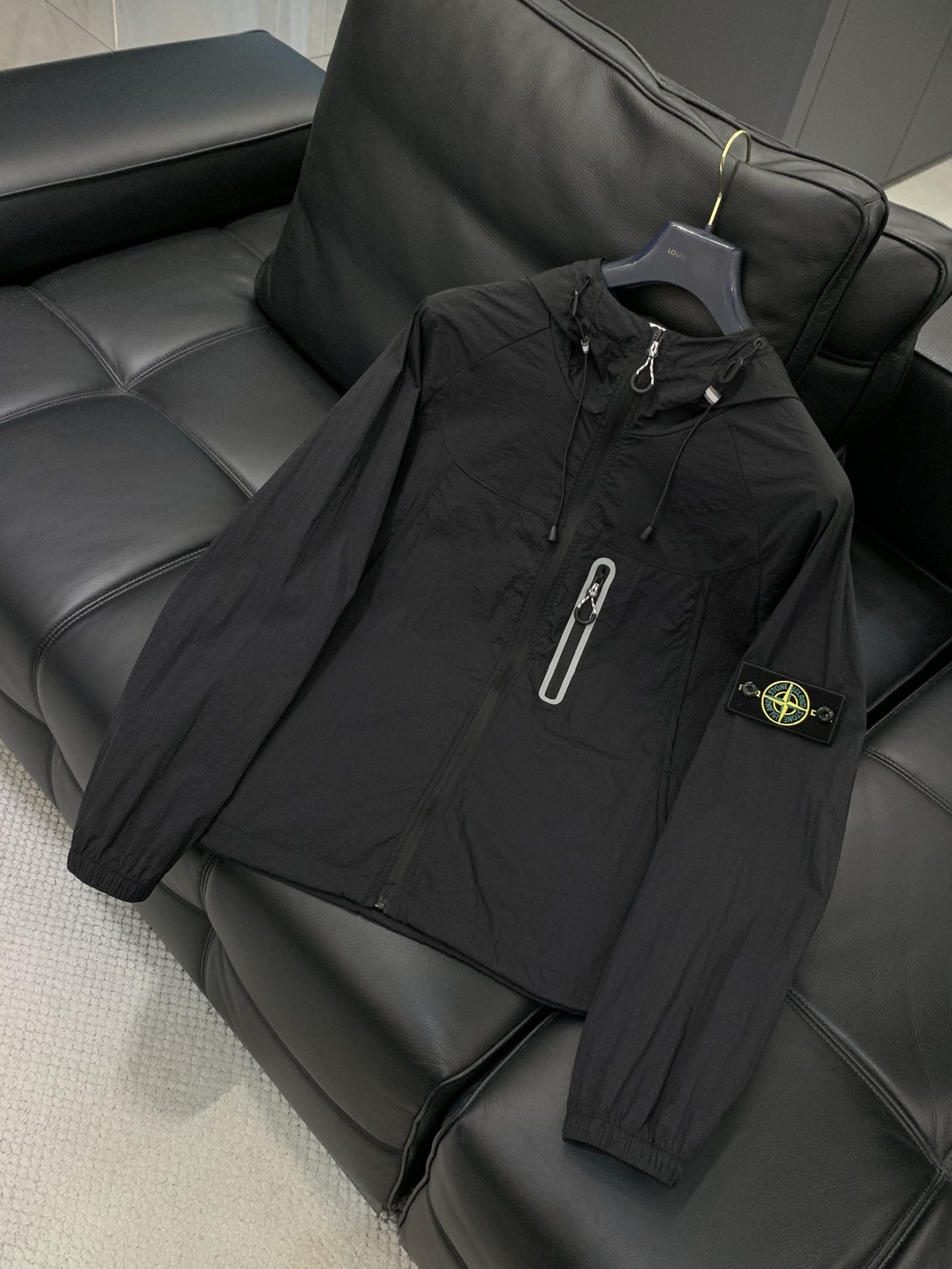 ，Stone Island 石头岛，2026夏季最新款，专柜同步有售，原单狠货，爆款时尚休闲连帽防晒服外