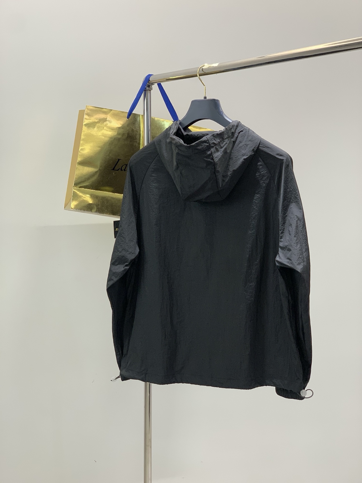 ，Stone Island 石头岛，2026夏季最新款，专柜同步有售，原单狠货，爆款时尚休闲连帽防晒服外