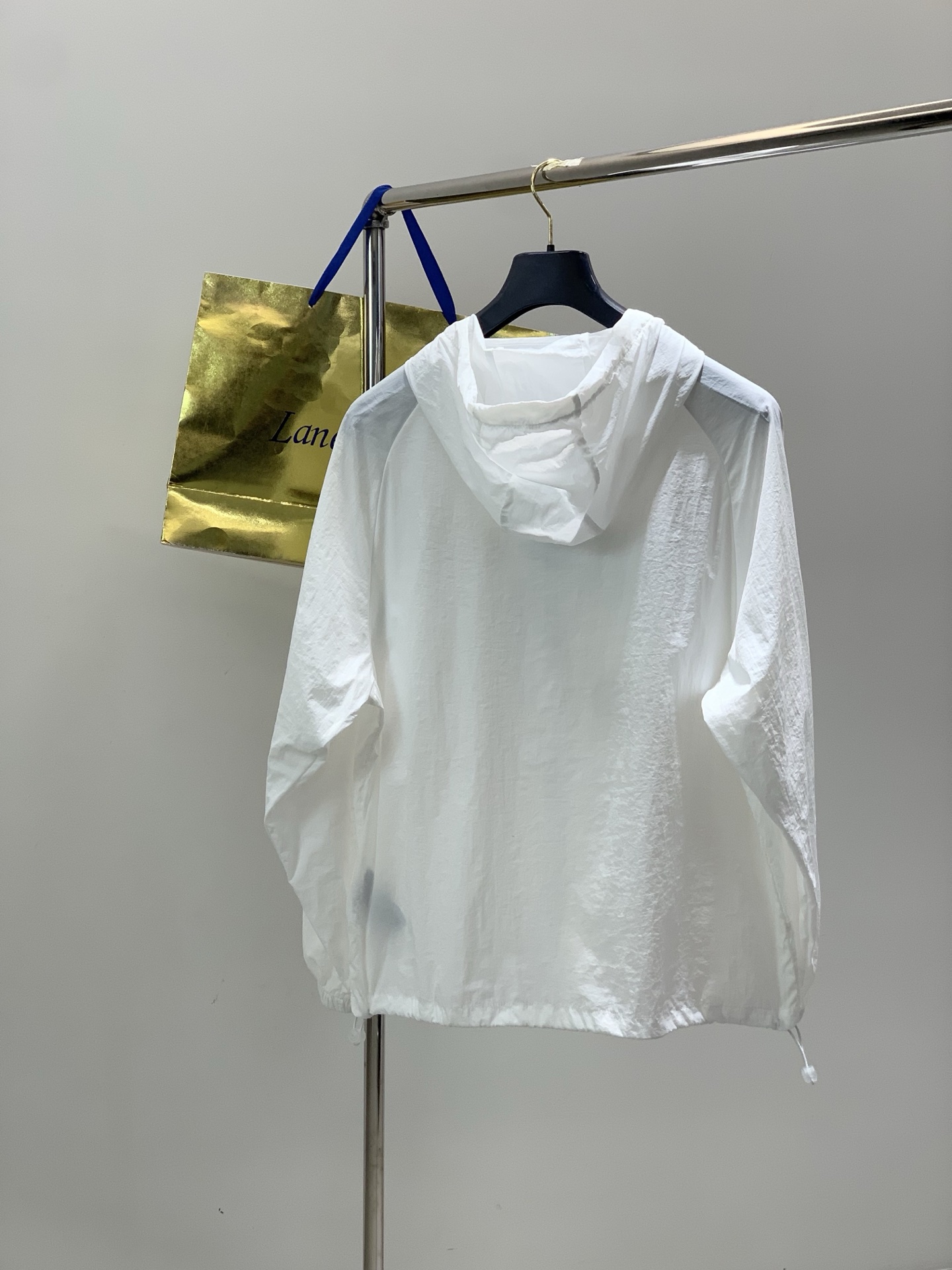 ，Stone Island 石头岛，2026夏季最新款，专柜同步有售，原单狠货，爆款时尚休闲连帽防晒服外