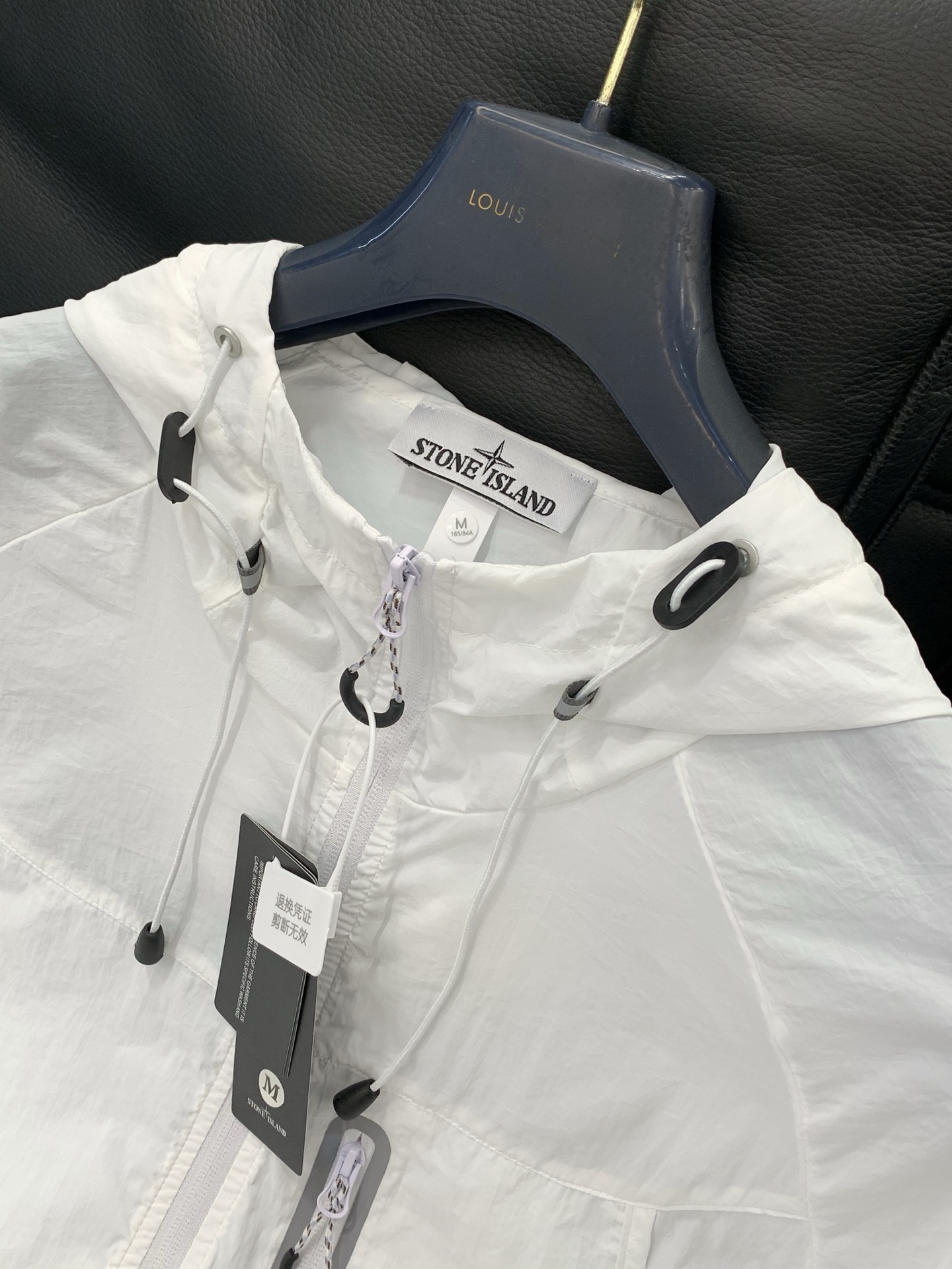 ，Stone Island 石头岛，2026夏季最新款，专柜同步有售，原单狠货，爆款时尚休闲连帽防晒服外