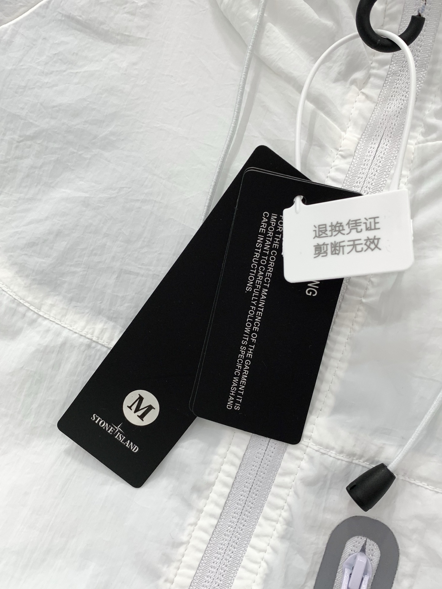 ，Stone Island 石头岛，2026夏季最新款，专柜同步有售，原单狠货，爆款时尚休闲连帽防晒服外