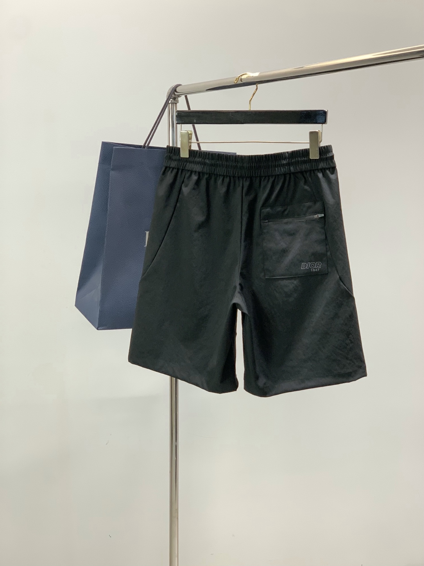 ，Dior 迪奥， 2026夏季新品，专柜同步有售，简约时尚休闲短裤，原版进口面料，舒适透气，顶级印花工