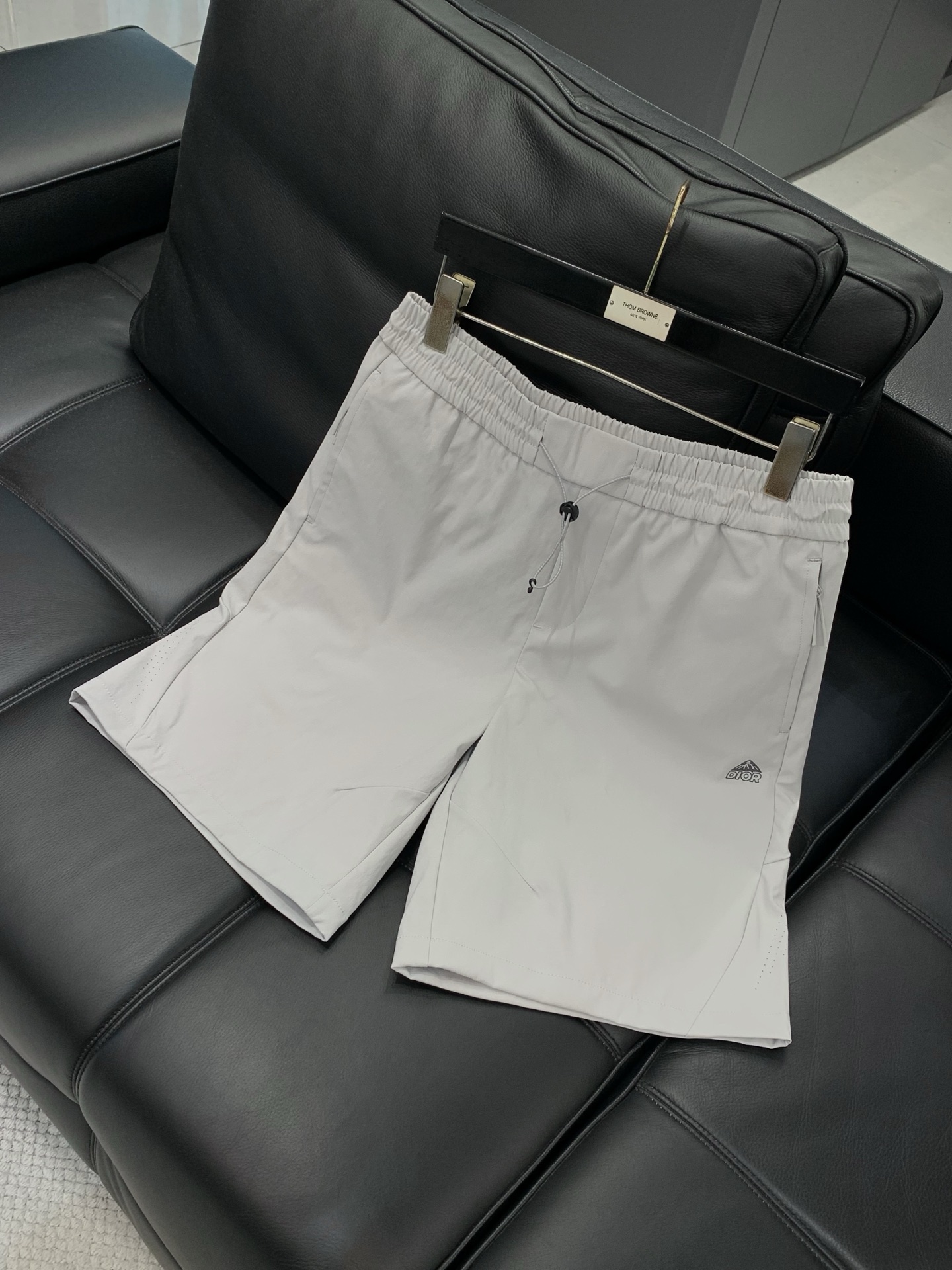 ，Dior 迪奥， 2026夏季新品，专柜同步有售，简约时尚休闲短裤，原版进口面料，舒适透气，顶级印花工