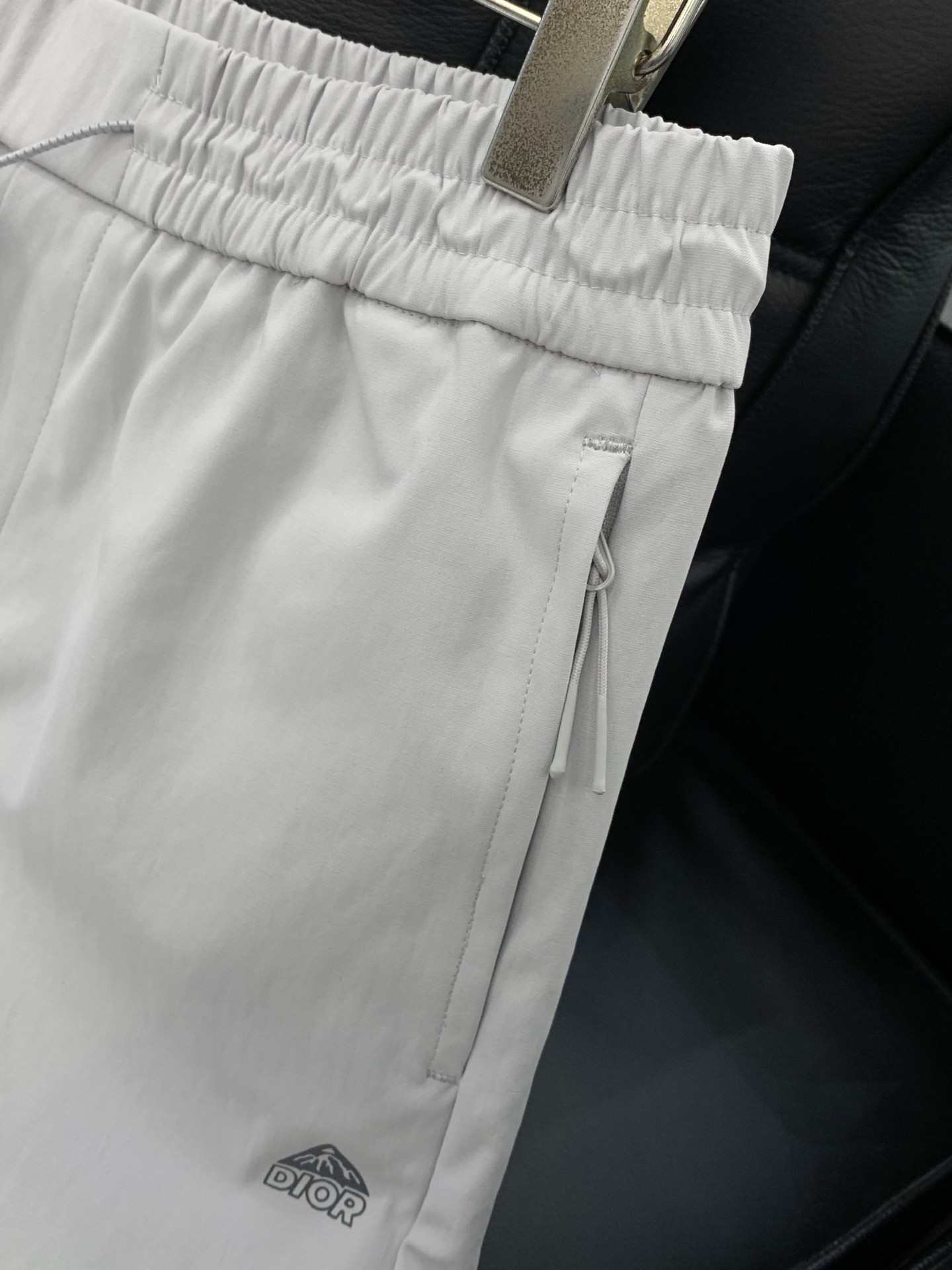 ，Dior 迪奥， 2026夏季新品，专柜同步有售，简约时尚休闲短裤，原版进口面料，舒适透气，顶级印花工