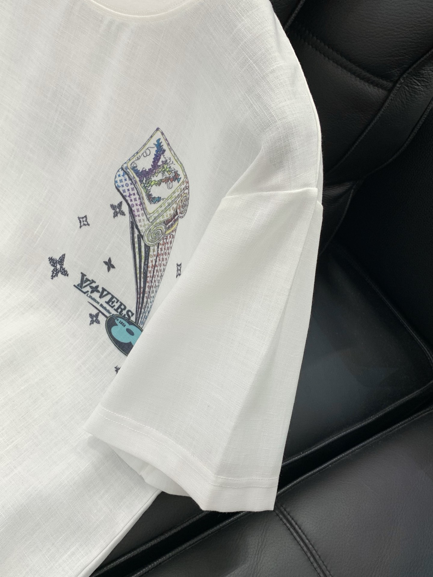 一套，LouisVuitton 路易威登，2026夏季最新款，专柜同步有售，原单狠货，时尚休闲短袖套装，