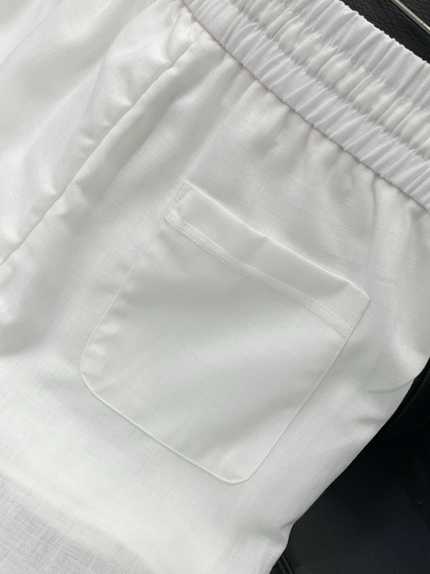 一套，LouisVuitton 路易威登，2026夏季最新款，专柜同步有售，原单狠货，时尚休闲短袖套装，