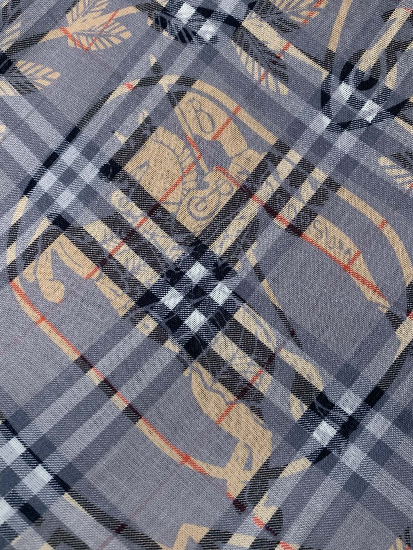 一套，Burberry 巴宝莉，2026夏季最新品，专柜同步有售，原单狠货，时尚休闲套装，进口原版面料，