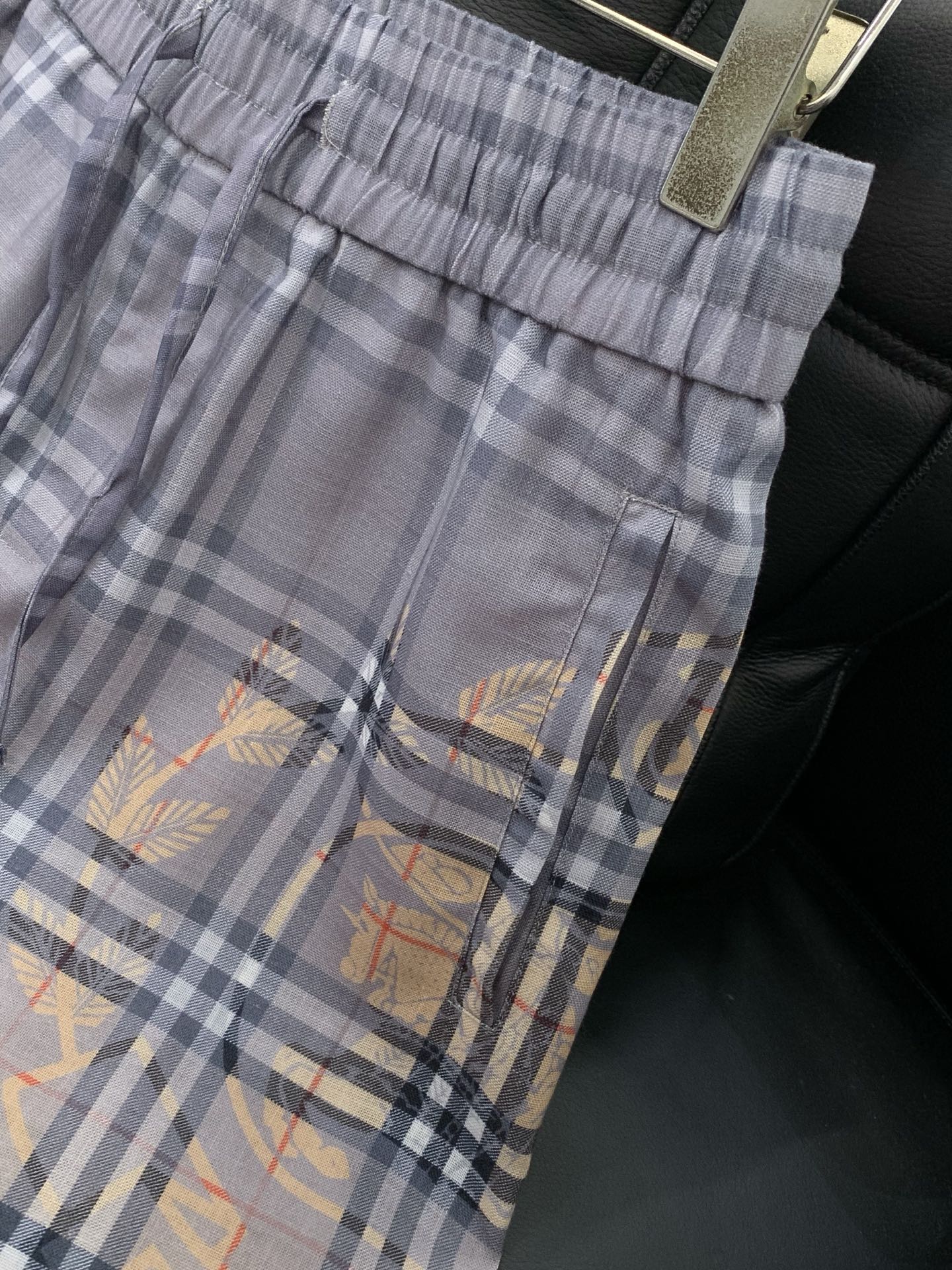 一套，Burberry 巴宝莉，2026夏季最新品，专柜同步有售，原单狠货，时尚休闲套装，进口原版面料，