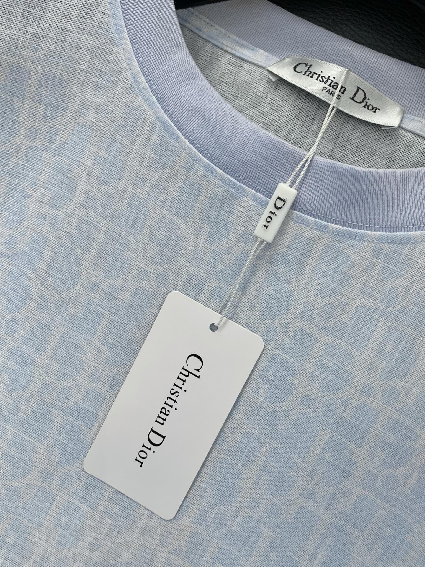 一套，Dior 迪奥， 2026夏季新品，专柜同步有售，简约时尚休闲套装，原版进口面料，舒适透气，顶级印