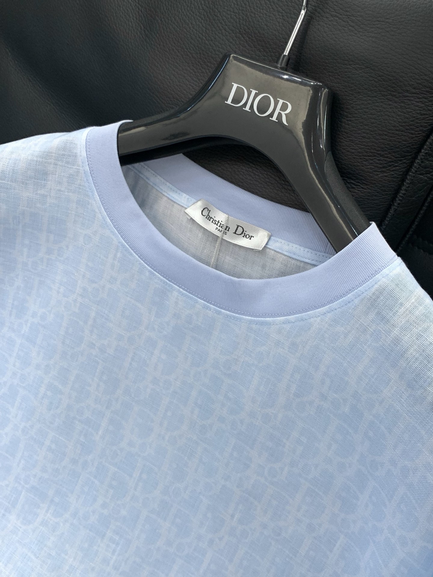 一套，Dior 迪奥， 2026夏季新品，专柜同步有售，简约时尚休闲套装，原版进口面料，舒适透气，顶级印