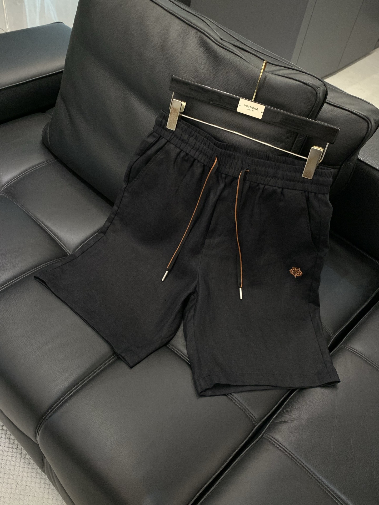 ，Loro Piana(Loro Piana )，2026夏季最新品，专柜同步有售，原单狠货，时尚休闲短