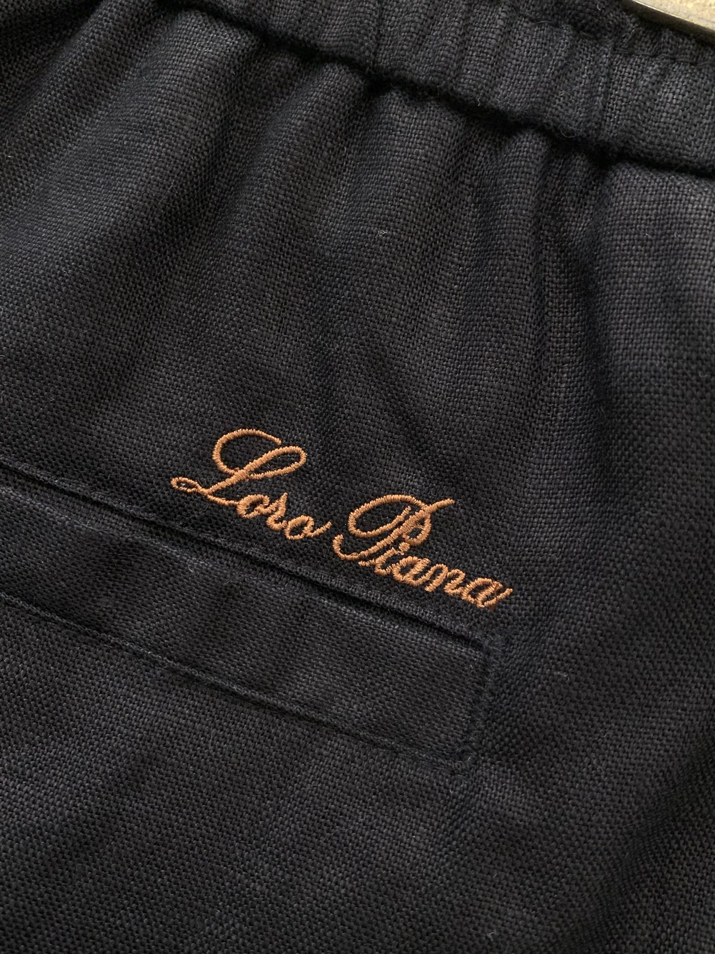 ，Loro Piana(Loro Piana )，2026夏季最新品，专柜同步有售，原单狠货，时尚休闲短