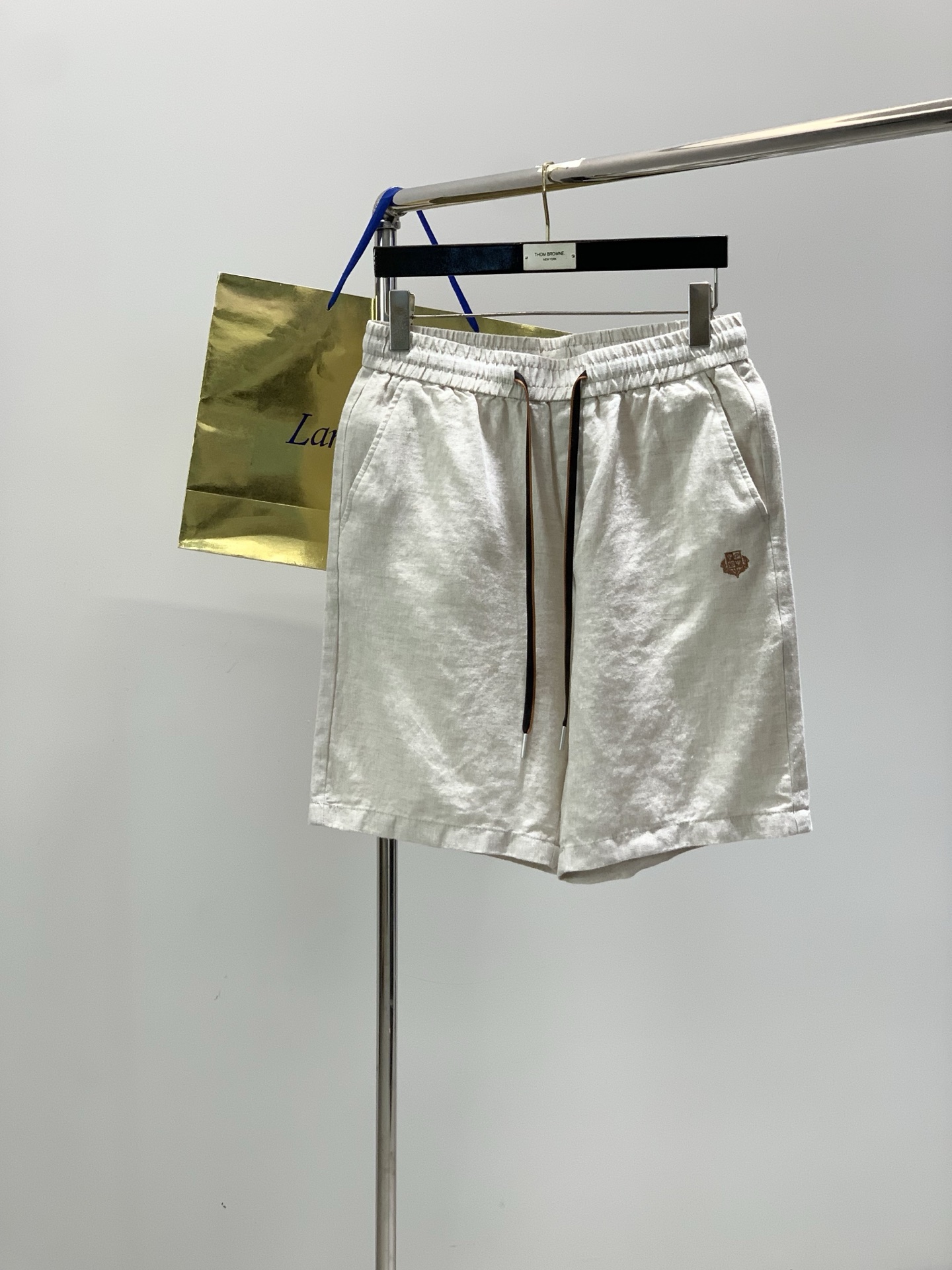，Loro Piana(Loro Piana )，2026夏季最新品，专柜同步有售，原单狠货，时尚休闲短