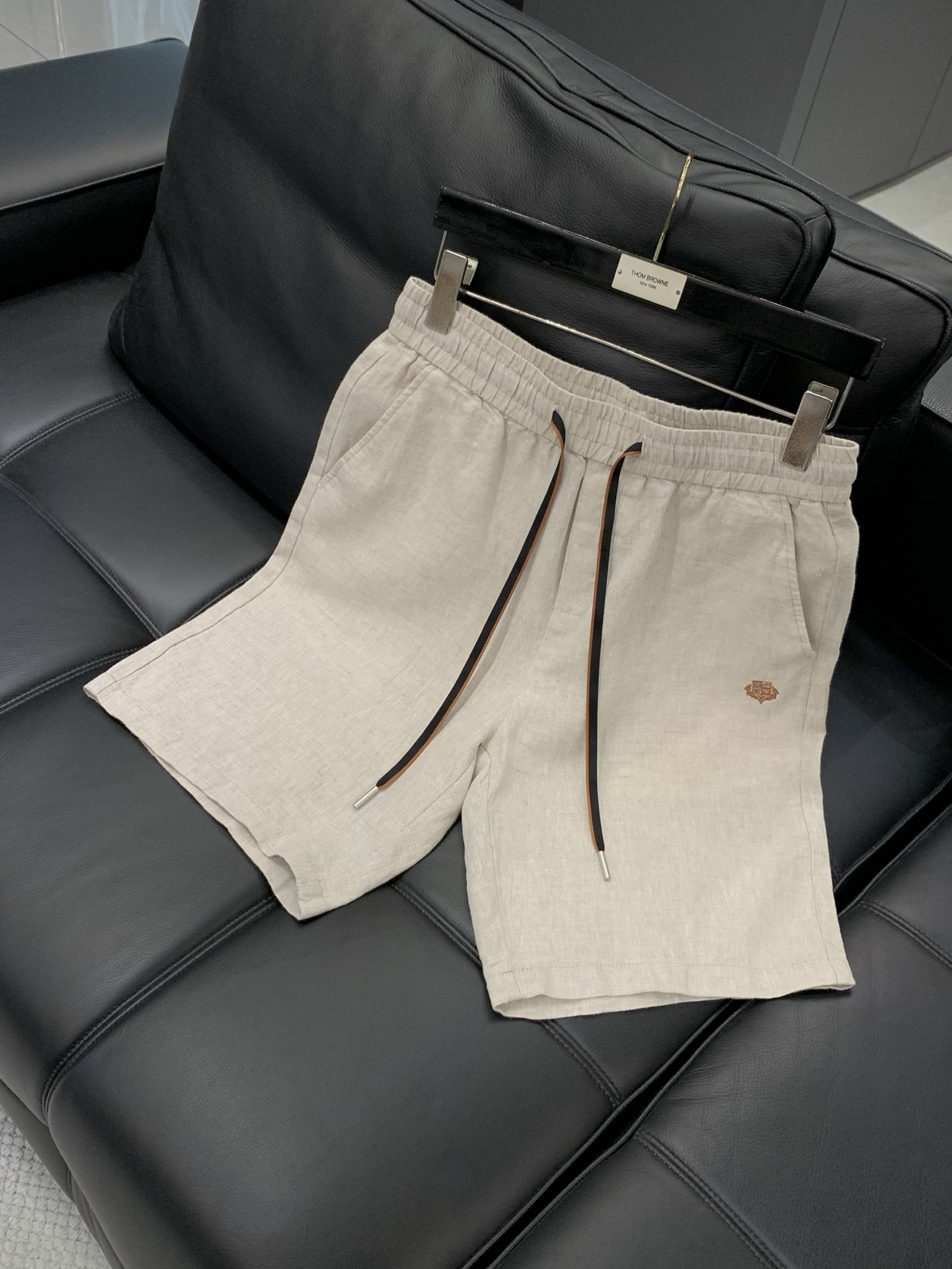 ，Loro Piana(Loro Piana )，2026夏季最新品，专柜同步有售，原单狠货，时尚休闲短