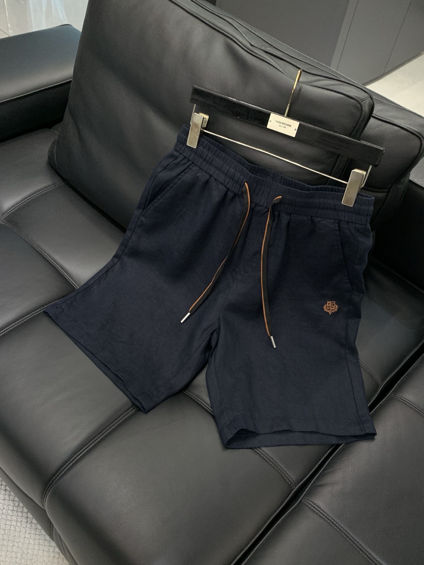 ，Loro Piana(Loro Piana )，2026夏季最新品，专柜同步有售，原单狠货，时尚休闲短