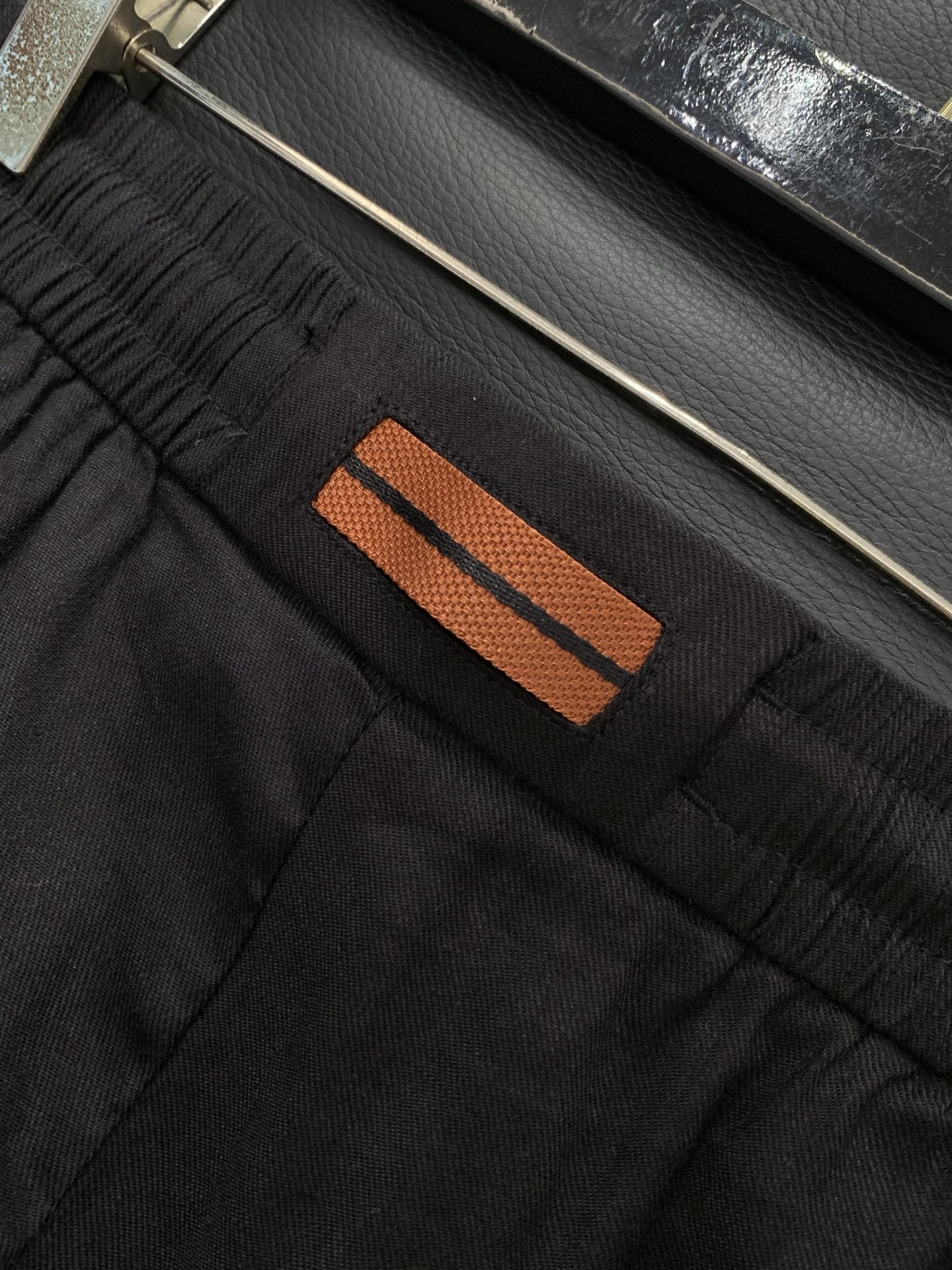 ，杰尼亚 Zegna，2026春季最新品，专柜同步有售，原单狠货，时尚休闲裤，采用进口原版面料，舒适透气