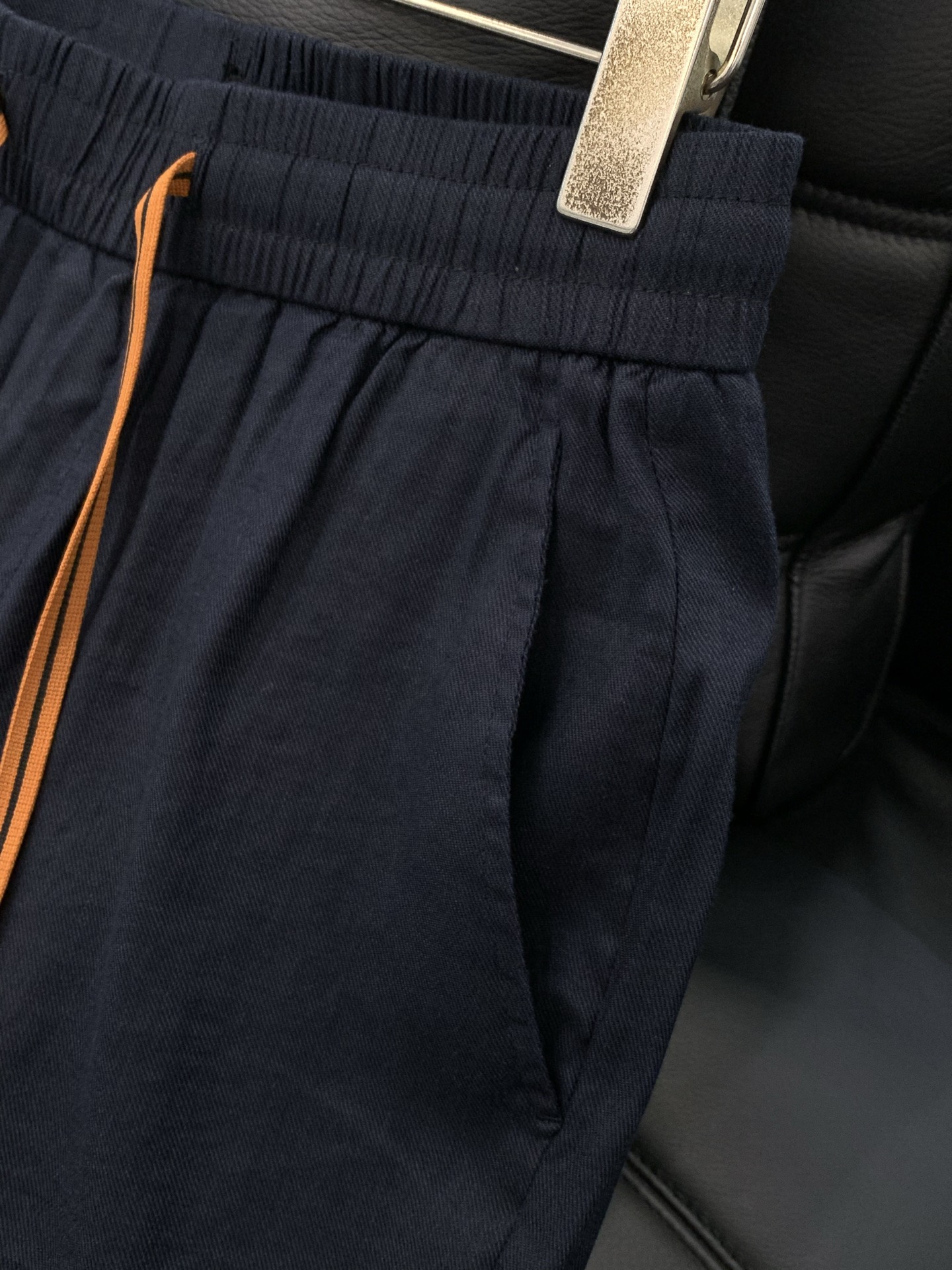 ，杰尼亚 Zegna，2026春季最新品，专柜同步有售，原单狠货，时尚休闲裤，采用进口原版面料，舒适透气