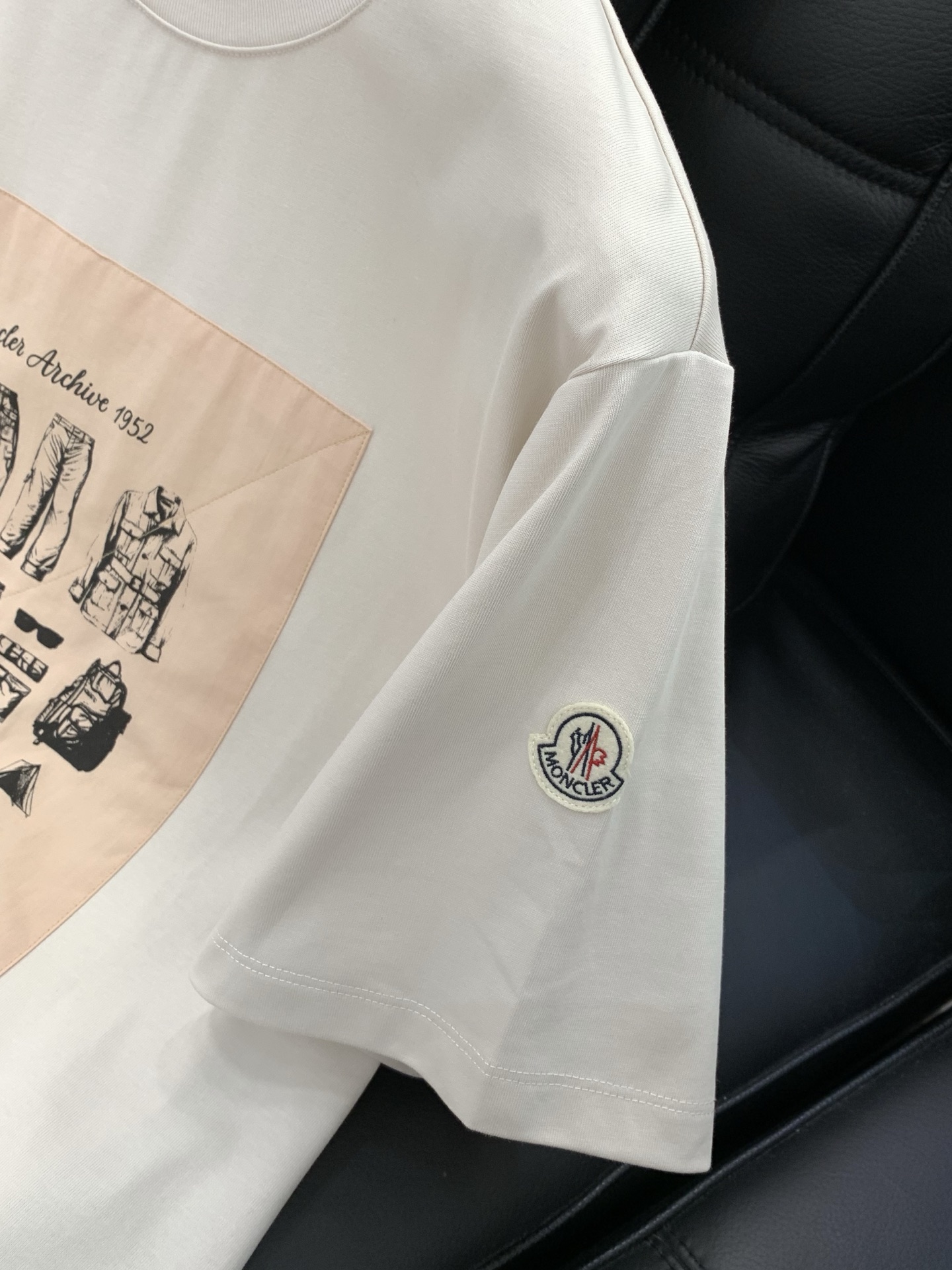 ，蒙口圆领浅卡其短袖 材质 棉尺码M-3XL           肩宽     胸围      衣长  