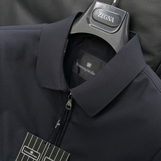 ,ZEGNA 杰尼亚 翻领商务深蓝色休闲行政夹克外套!简约时尚的三维裁剪,工艺独特,看似简单,实际人工造 ,ZEGNA 杰尼亚 翻领商务深蓝色休闲行政夹克外套!简约时尚的三维裁剪,工艺独特,看似简单,实际人工造