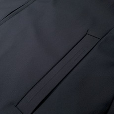 ,ZEGNA 杰尼亚 翻领商务深蓝色休闲行政夹克外套!简约时尚的三维裁剪,工艺独特,看似简单,实际人工造 ,ZEGNA 杰尼亚 翻领商务深蓝色休闲行政夹克外套!简约时尚的三维裁剪,工艺独特,看似简单,实际人工造