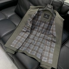 ,ZEGNA 杰尼亚 翻领商务深蓝色休闲行政夹克外套!简约时尚的三维裁剪,工艺独特,看似简单,实际人工造 ,ZEGNA 杰尼亚 翻领商务深蓝色休闲行政夹克外套!简约时尚的三维裁剪,工艺独特,看似简单,实际人工造