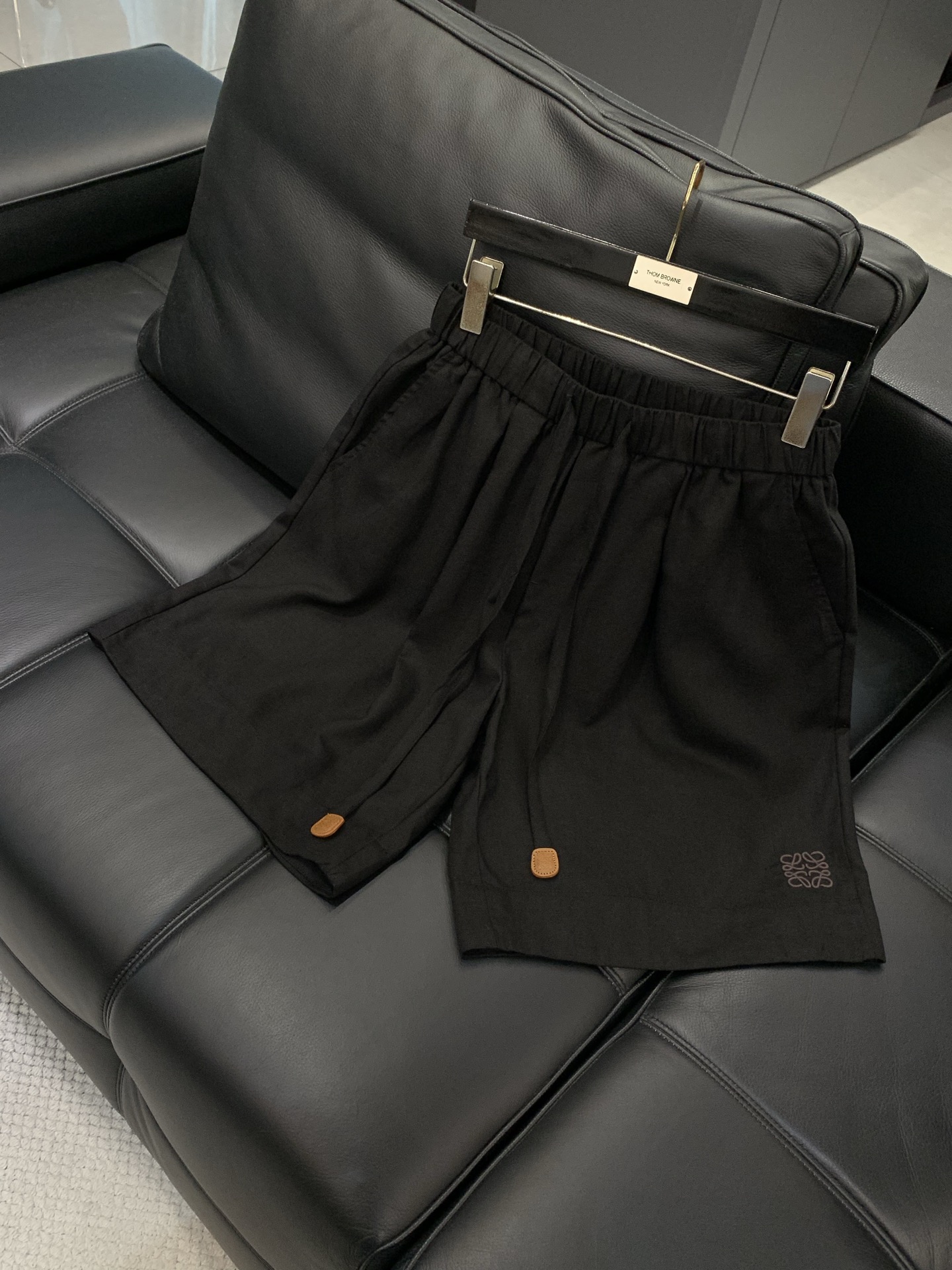 ，Loewe罗意威，2026夏季新品，专柜同步有售，原单狠货，时尚休闲短裤，采用进口原版面料，顶级刺绣🪡