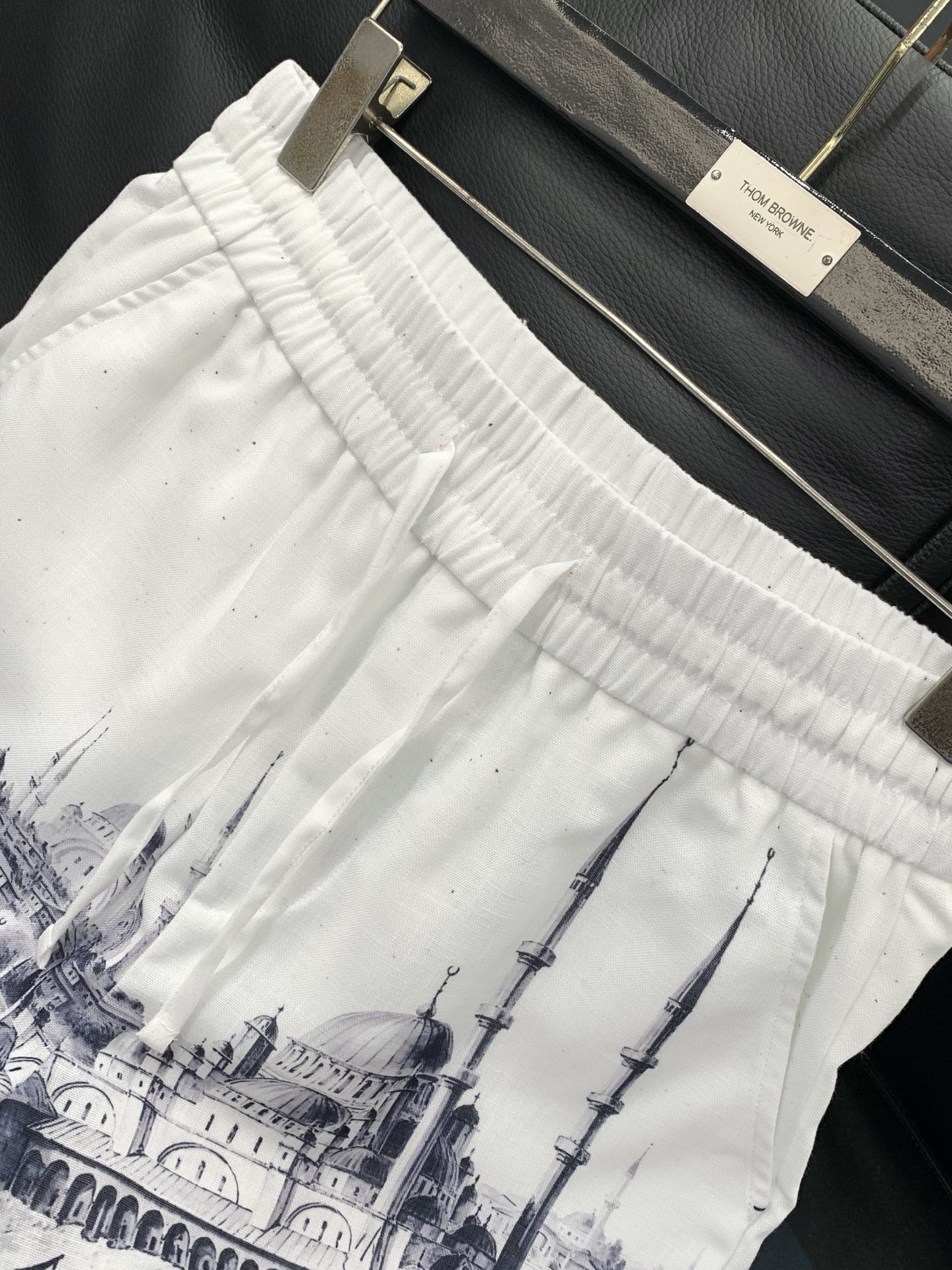 一套，DOLCE&GABBANA 杜嘉班纳，2026夏季新品，专柜同步有售，原单狠货，时尚休闲套装，采用