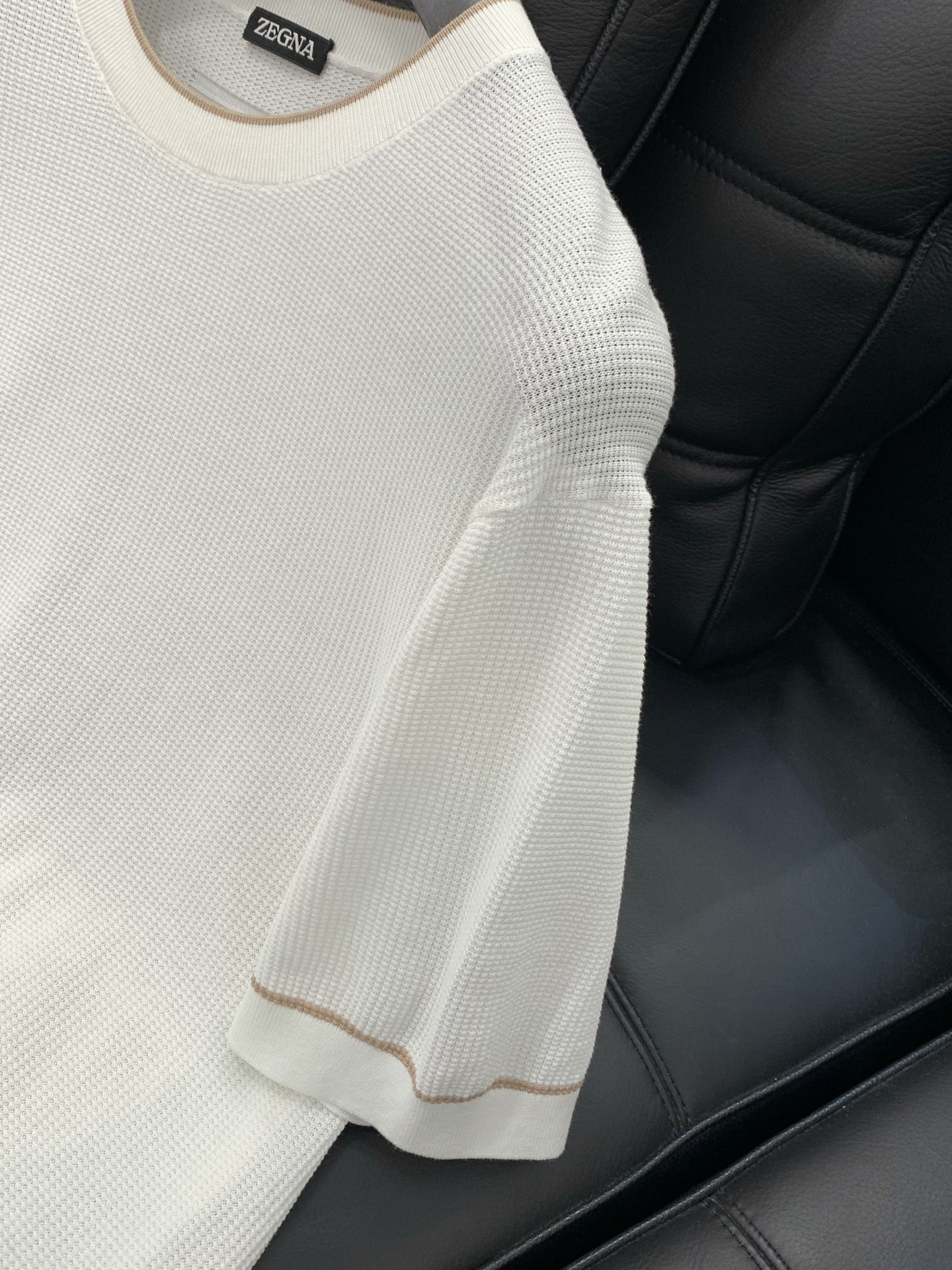 ，Zegna新款深蓝色圆领针织短袖材质 85%棉 10%桑蚕丝 5%精梳棉尺码S-2XL尺码	肩宽	胸围