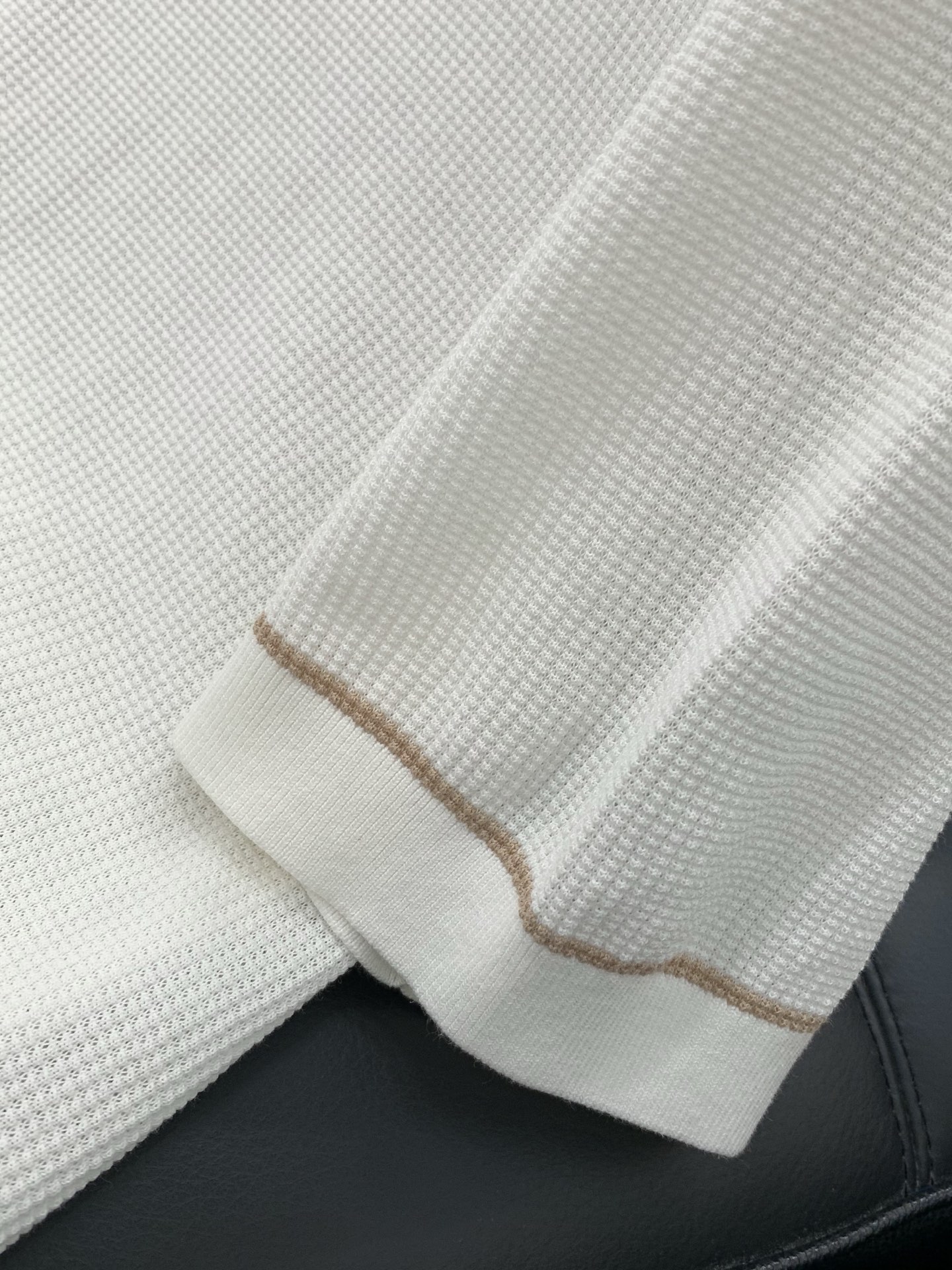 ，Zegna新款深蓝色圆领针织短袖材质 85%棉 10%桑蚕丝 5%精梳棉尺码S-2XL尺码	肩宽	胸围