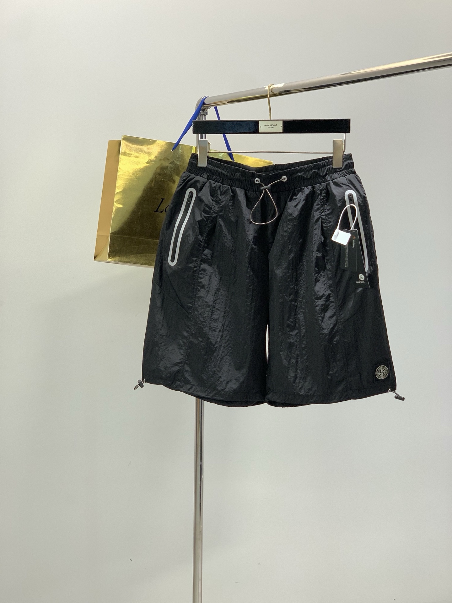 ，Stone Island石头岛，2026夏季最新款，专柜同步有售，原单狠货，爆款时尚休闲短裤，进口原版