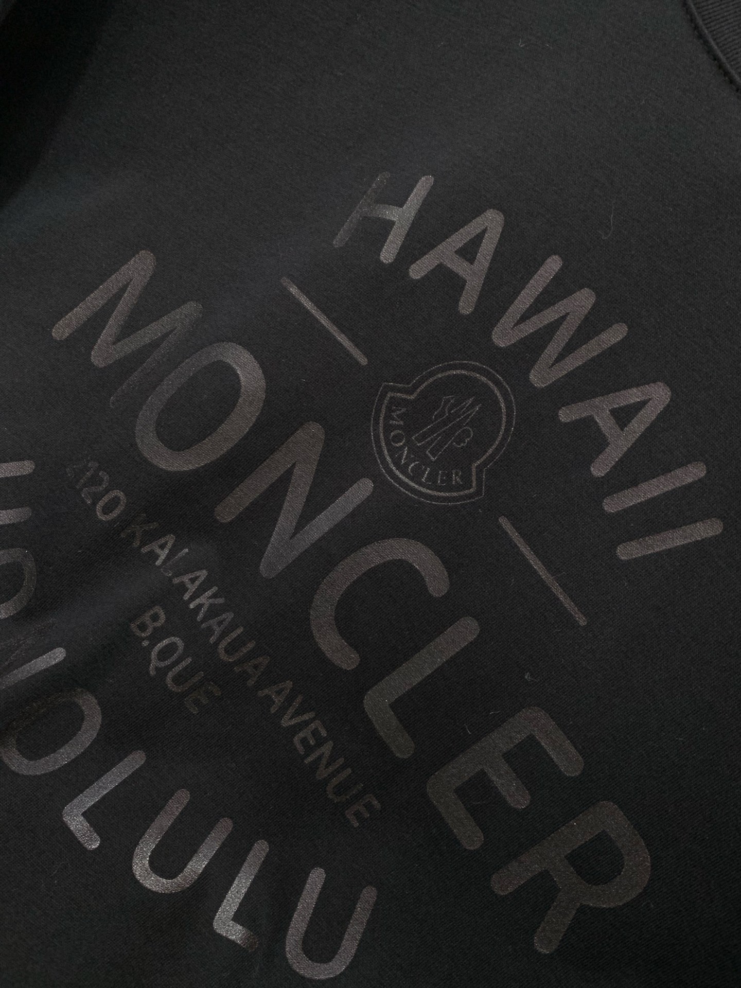 ，Moncler 蒙口，2026夏季最新品，专柜同步有售，原单狠货，时尚休闲圆领短袖T恤，上身舒适！吸睛