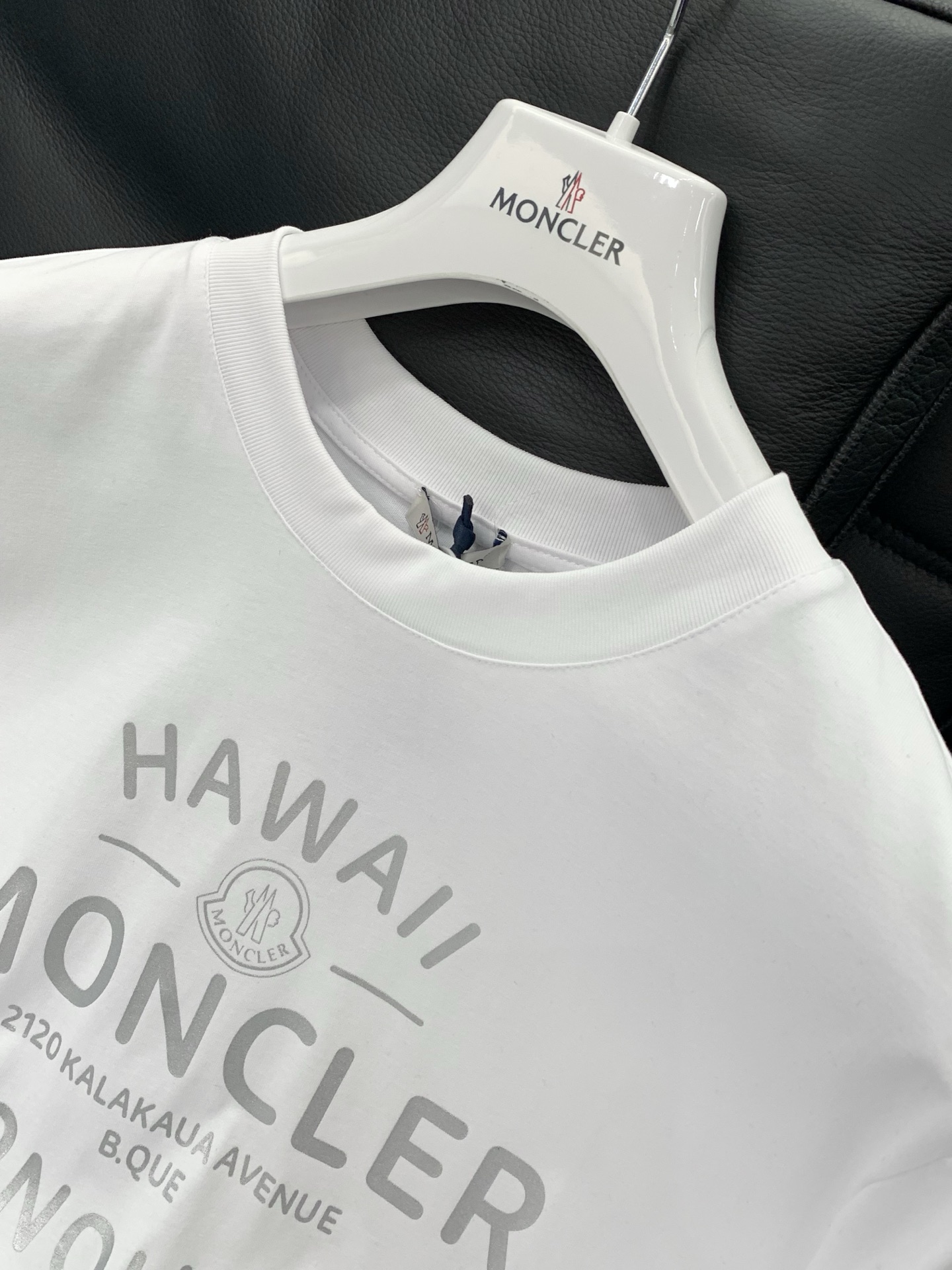 ，Moncler 蒙口，2026夏季最新品，专柜同步有售，原单狠货，时尚休闲圆领短袖T恤，上身舒适！吸睛