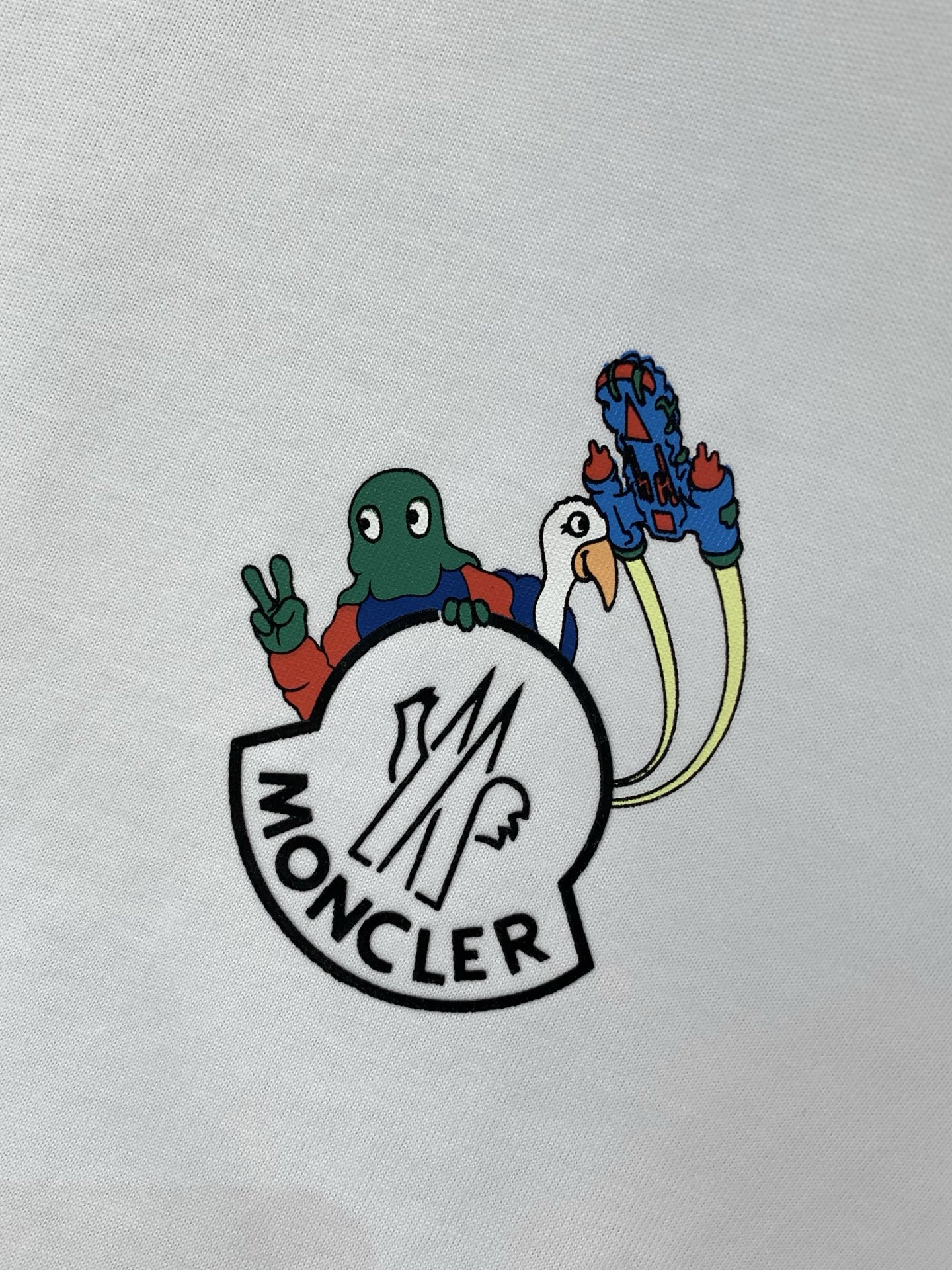 ，Moncler 蒙口，2026夏季最新品，专柜同步有售，原单狠货，时尚休闲圆领短袖T恤，上身舒适！吸睛