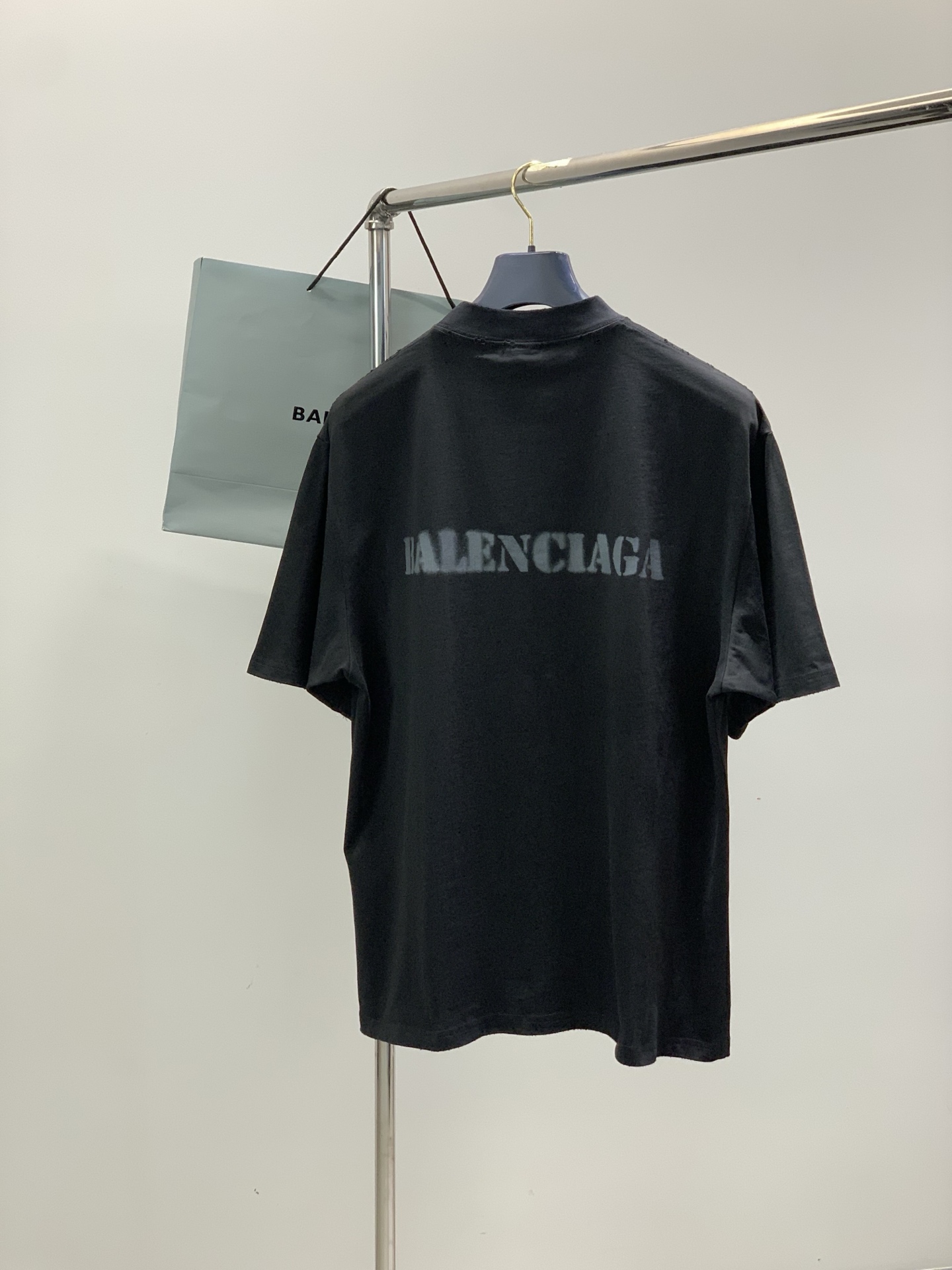，Balenciaga 巴黎世家，2026夏季最新款，专柜同步有售，原单狠货，爆款时尚休闲圆领短袖T恤，