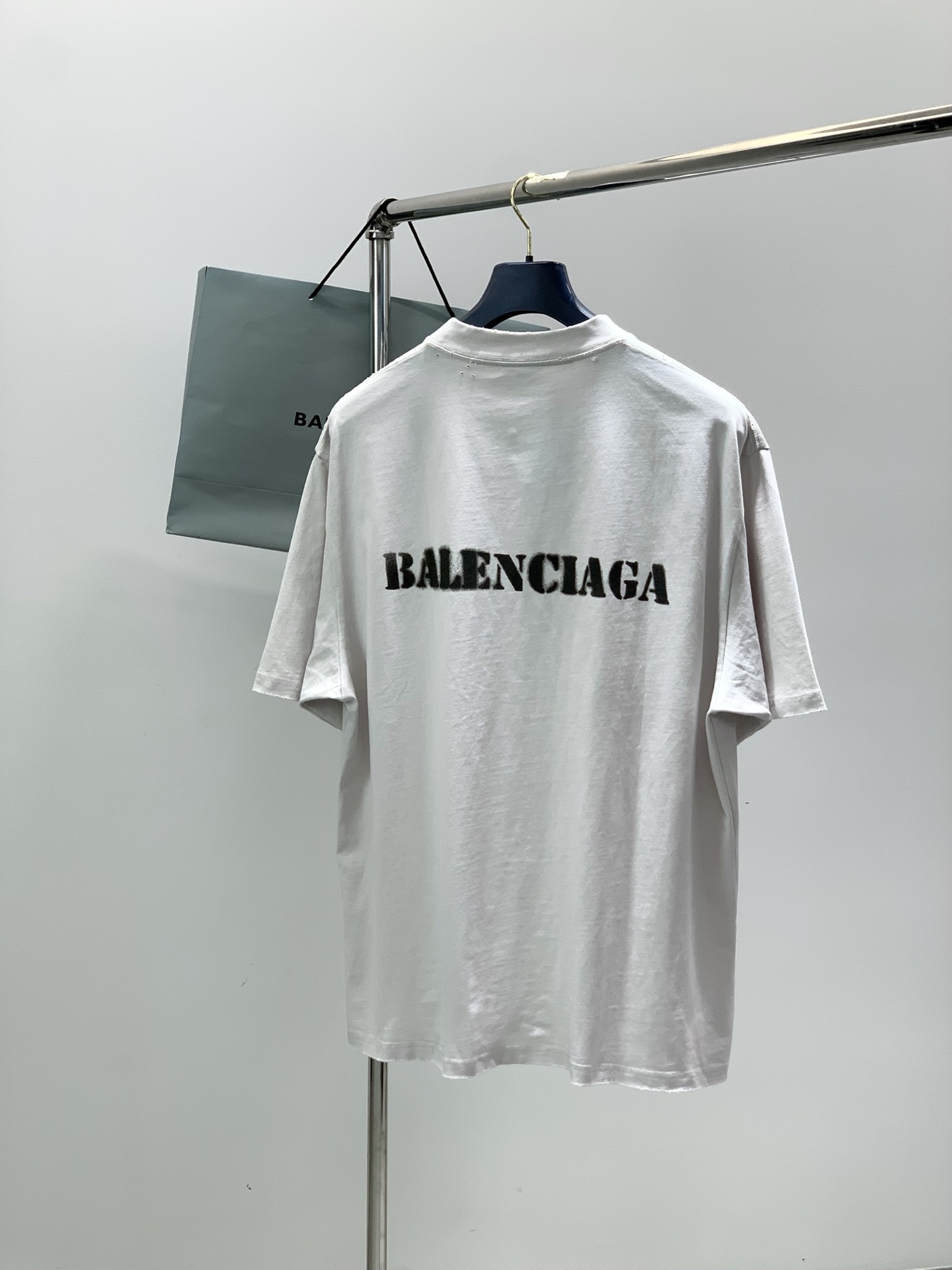 ，Balenciaga 巴黎世家，2026夏季最新款，专柜同步有售，原单狠货，爆款时尚休闲圆领短袖T恤，