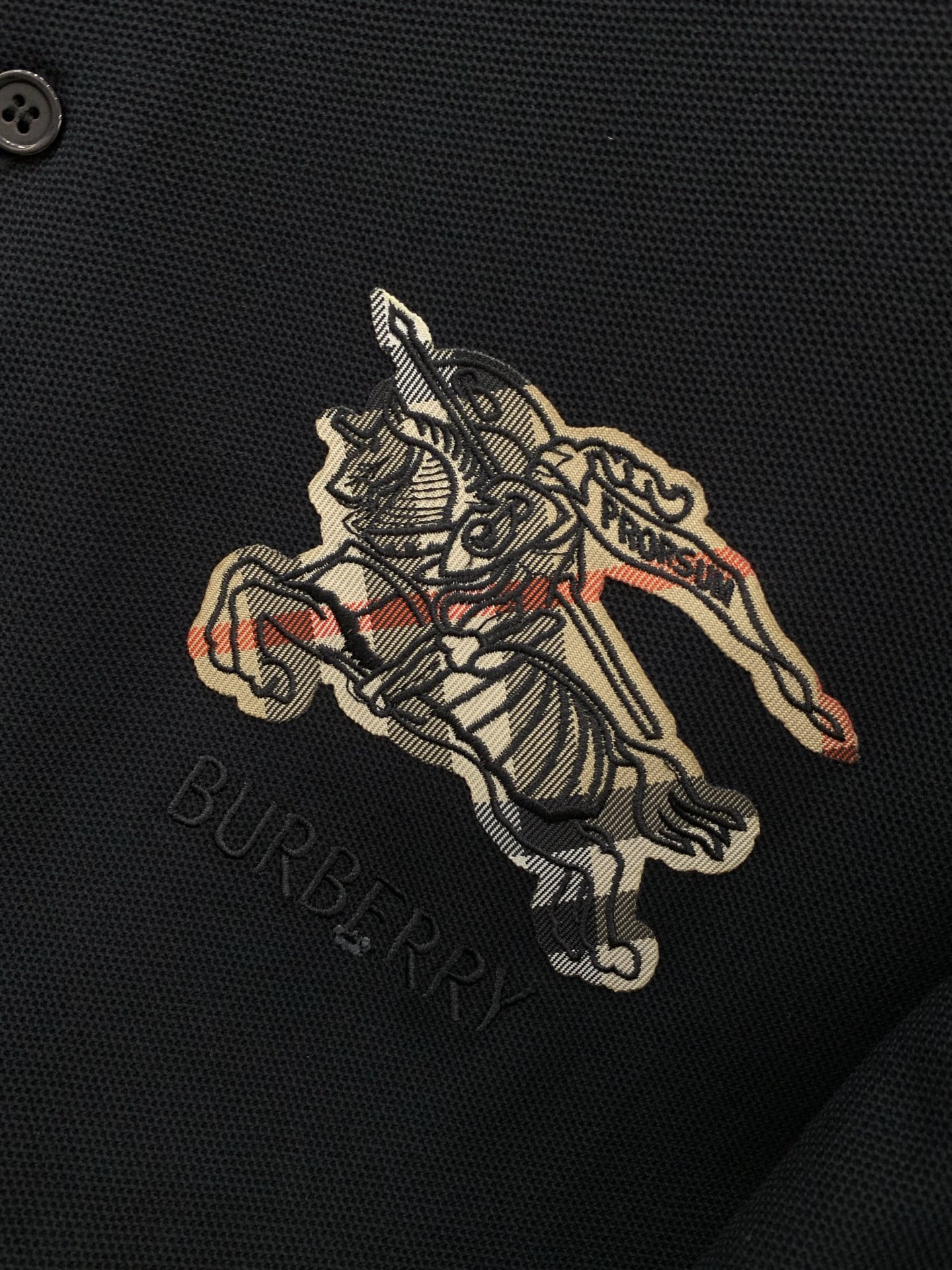 ，Burberry 巴宝莉，2026夏季最新品，专柜同步有售，原单狠货，时尚休闲翻领短袖T恤，进口原版面