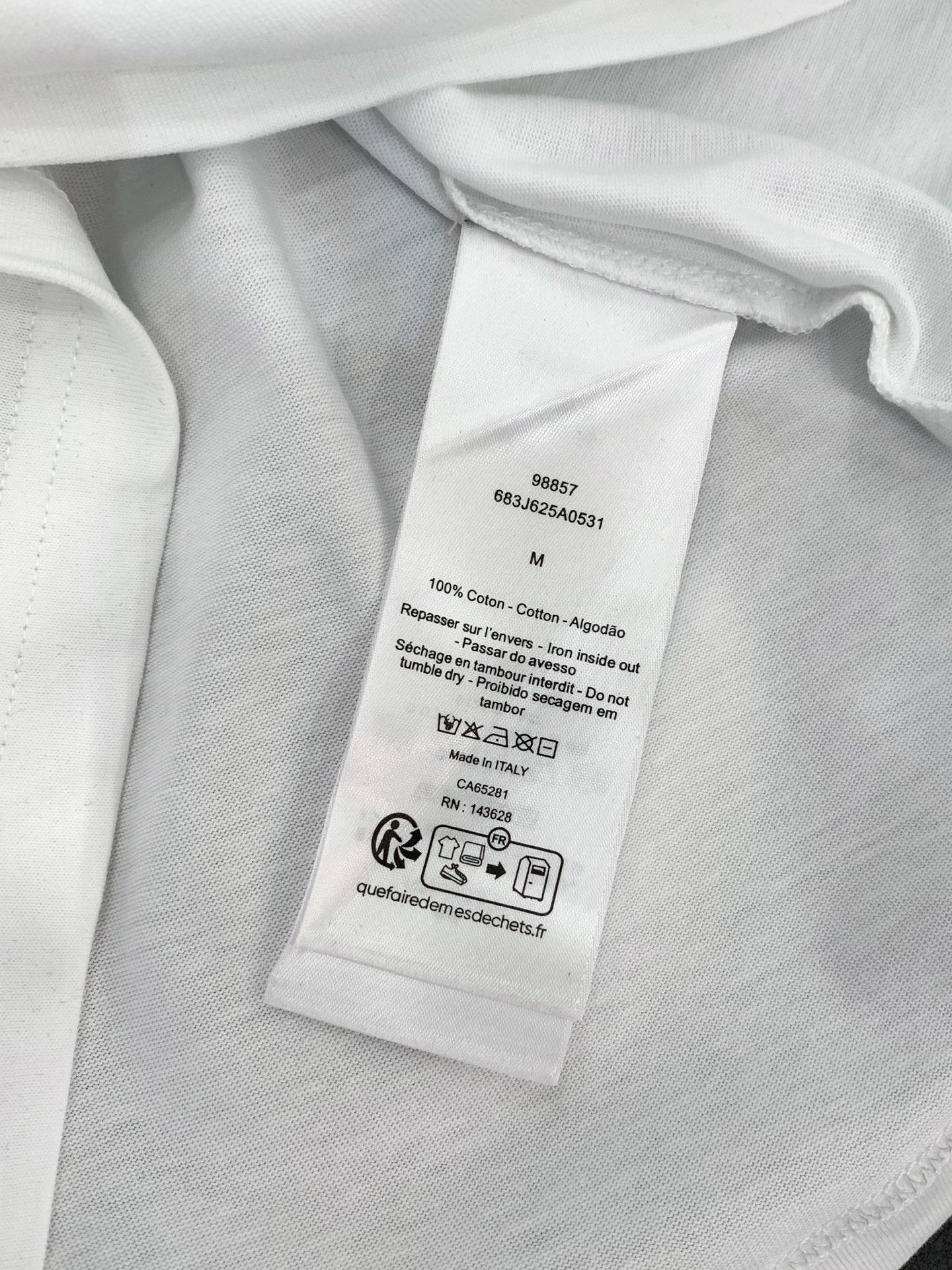 ，Dior 迪奥， 2026夏季新品，专柜同步有售，简约时尚休闲圆领短袖T恤，原版进口面料，舒适透气，顶